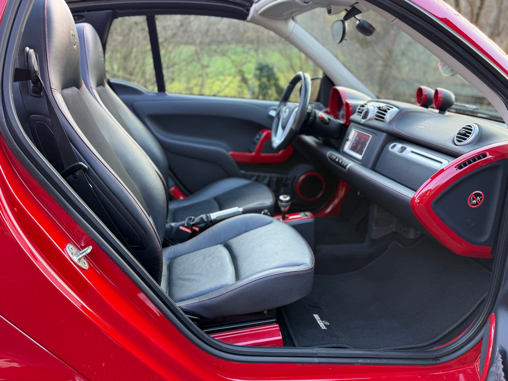SMART fortwo Brabus Xclusive softouch-image-12