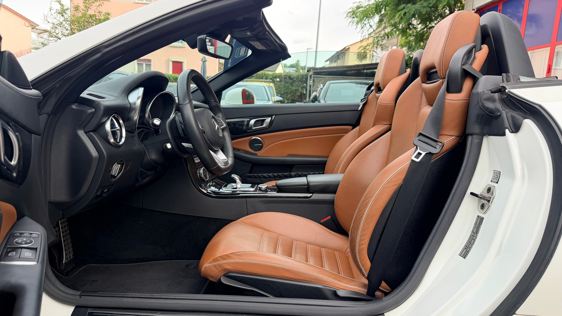 MERCEDES-BENZ SLC 200 9G-Tronic-image-8