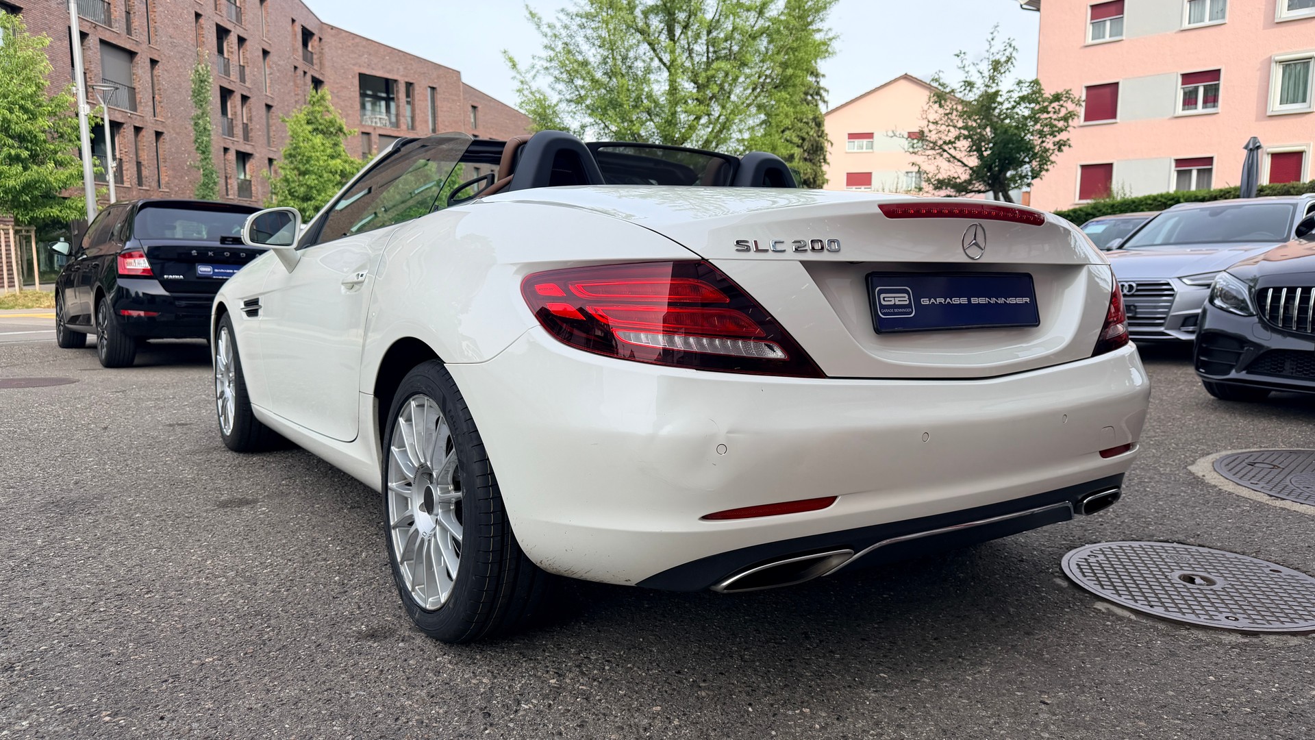 MERCEDES-BENZ SLC 200 9G-Tronic-image-2