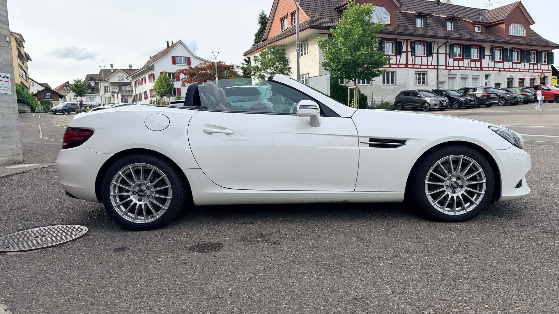 MERCEDES-BENZ SLC 200 9G-Tronic-image-5