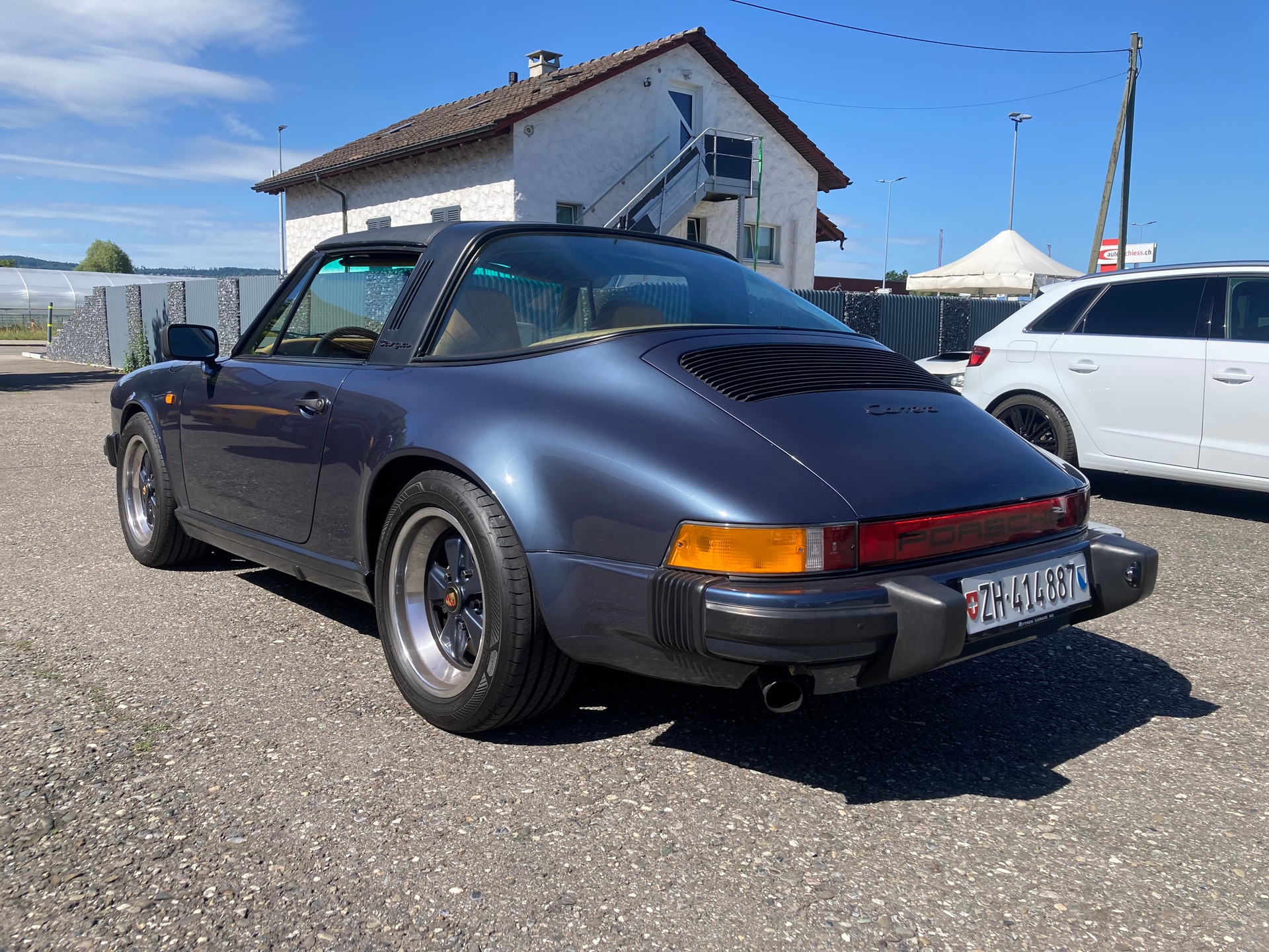PORSCHE 911 Carrera Targa-showroom-element-3