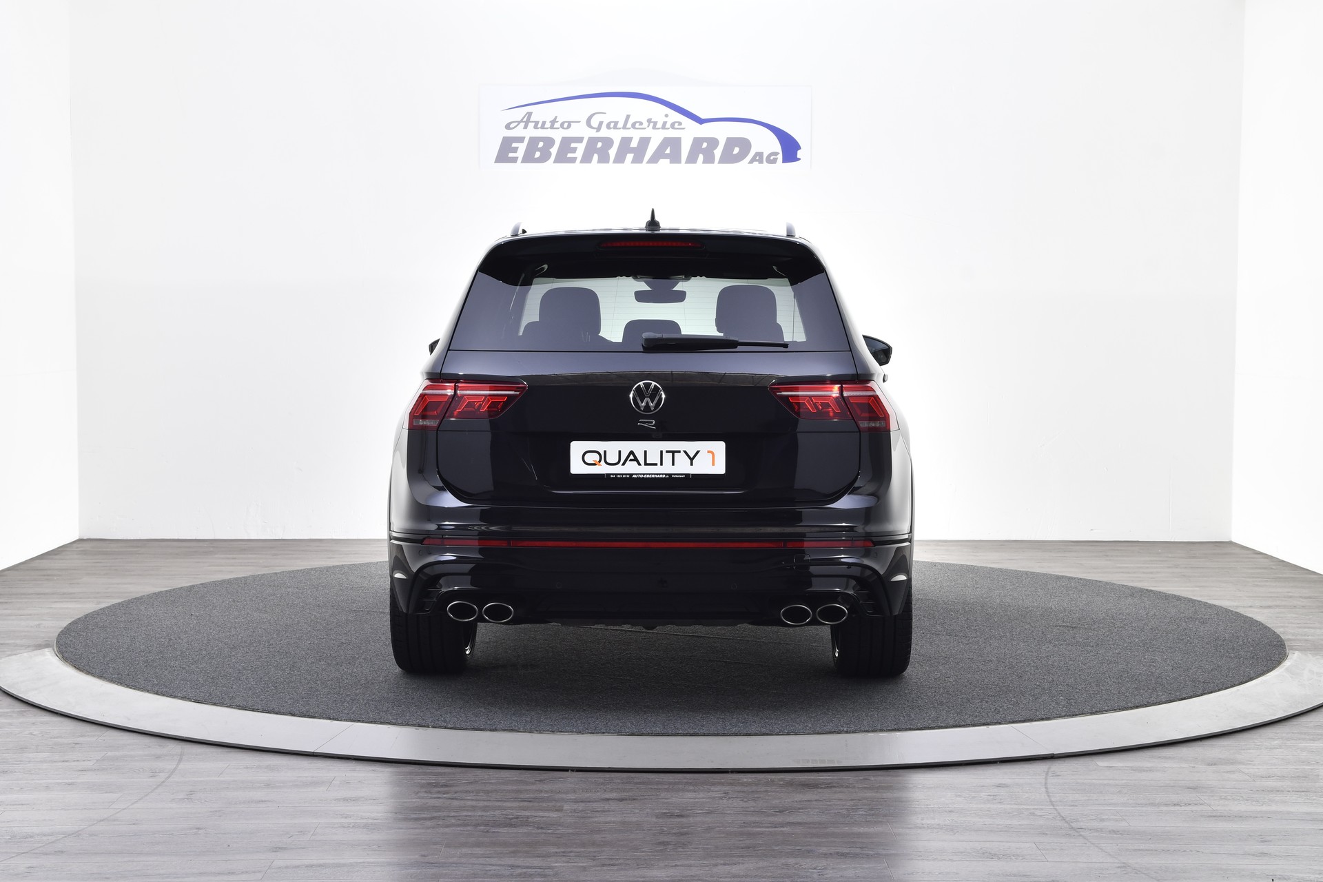 VW Tiguan 2.0TSI R 4Motion DSG-showroom-element-3