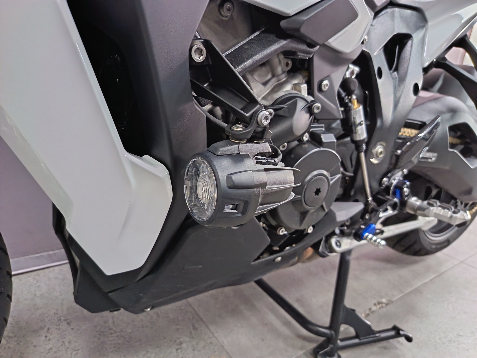 BMW S 1000 XR M *** Contrat d'entretien 04.2027 ou 30.000 km ***-image-13