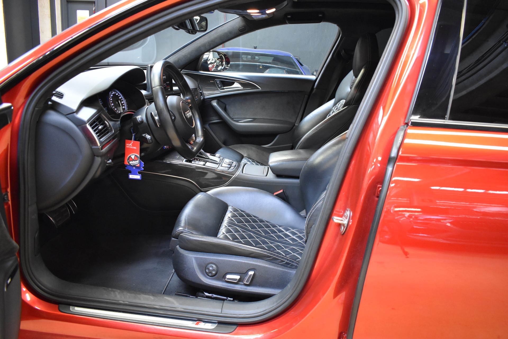 AUDI S6 Avant 4.0 TFSI V8 quattro S-tronic-image-8