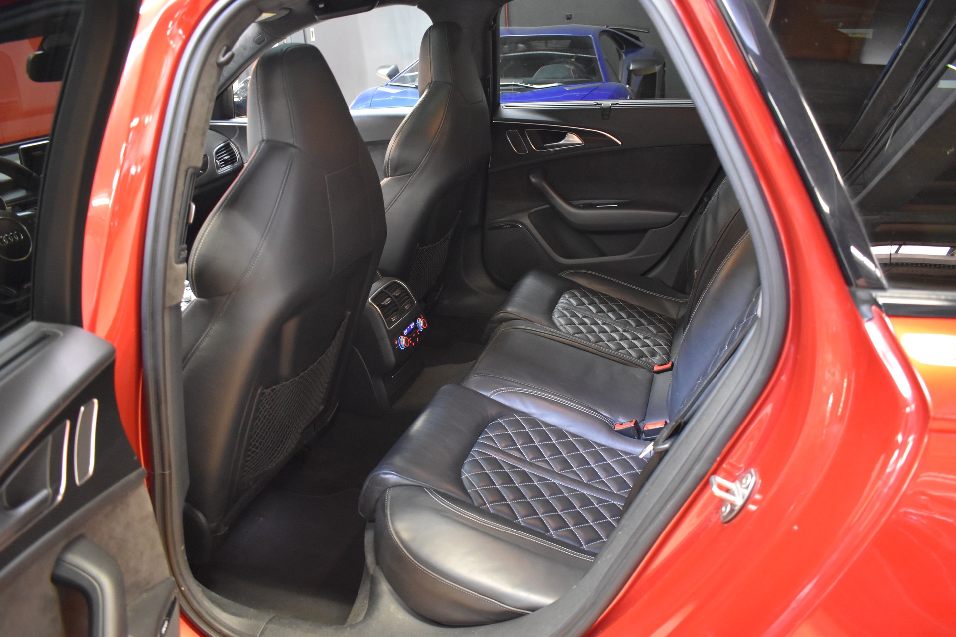 AUDI S6 Avant 4.0 TFSI V8 quattro S-tronic-image-11