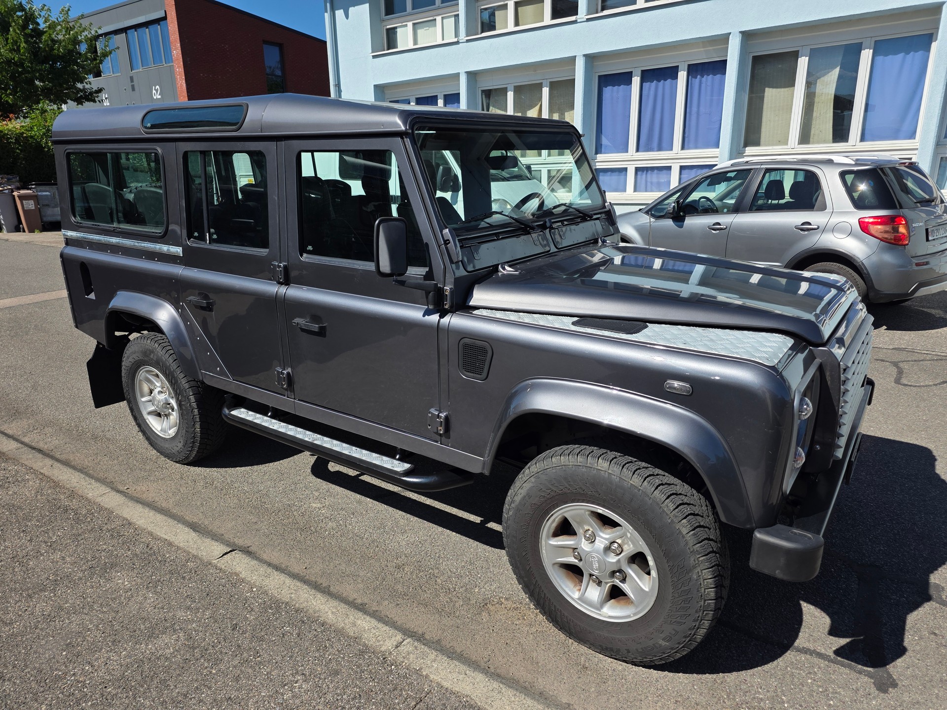 LAND ROVER Defender 110 SW 2.5 Td5