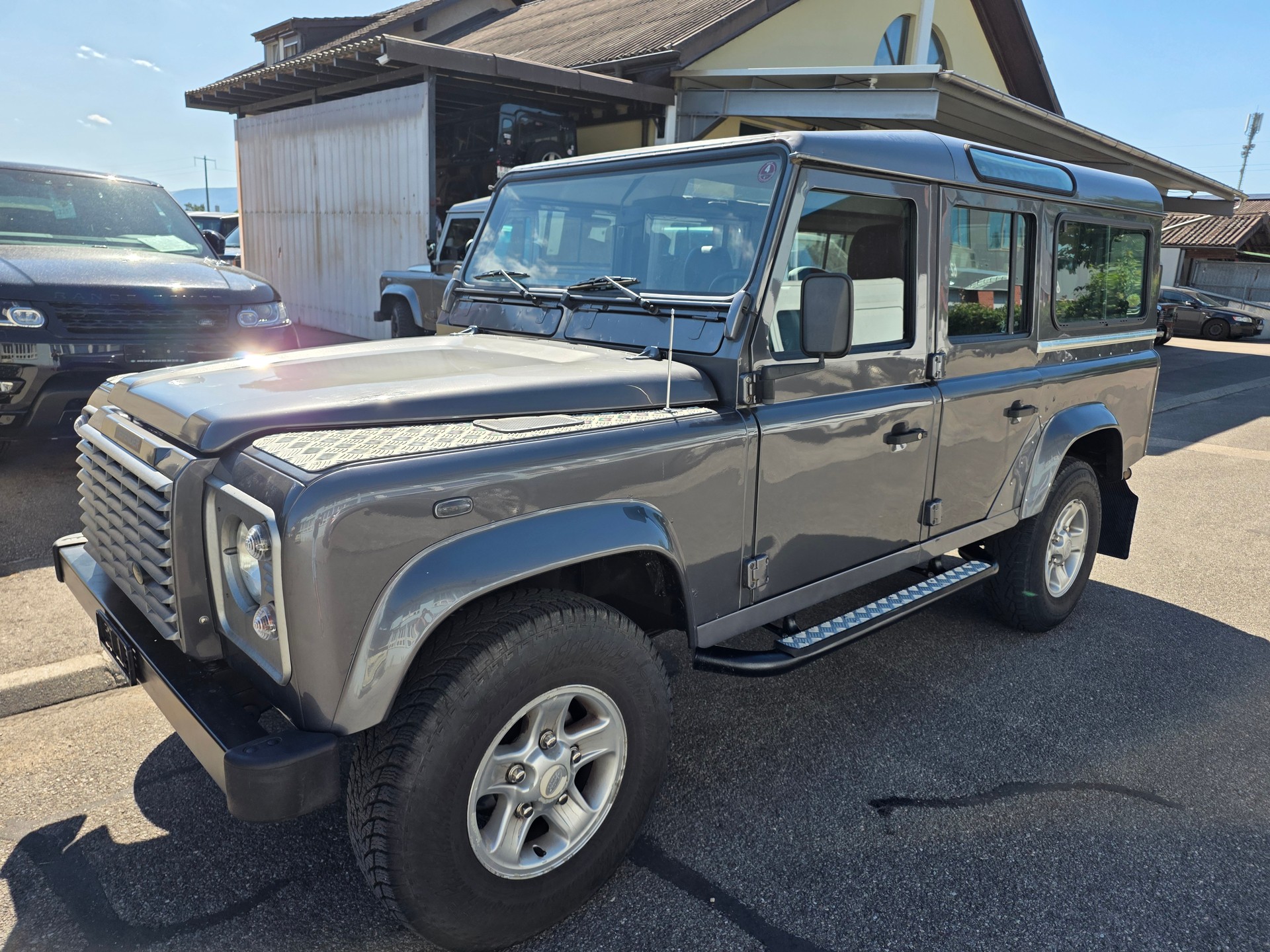 LAND ROVER Defender 110 SW 2.5 Td5-image-1