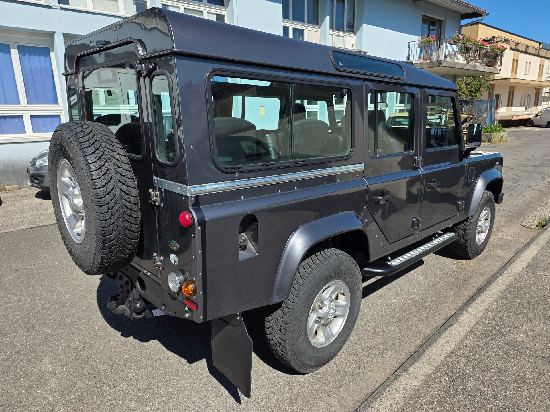 LAND ROVER Defender 110 SW 2.5 Td5-image-7