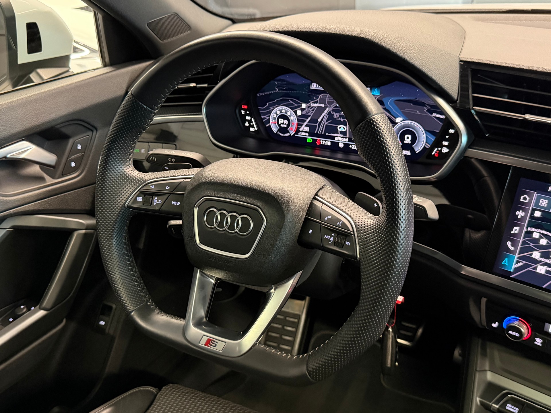 AUDI Q3 Sportback 45 TFSI S line quattro S-tronic 230 PS-image-20