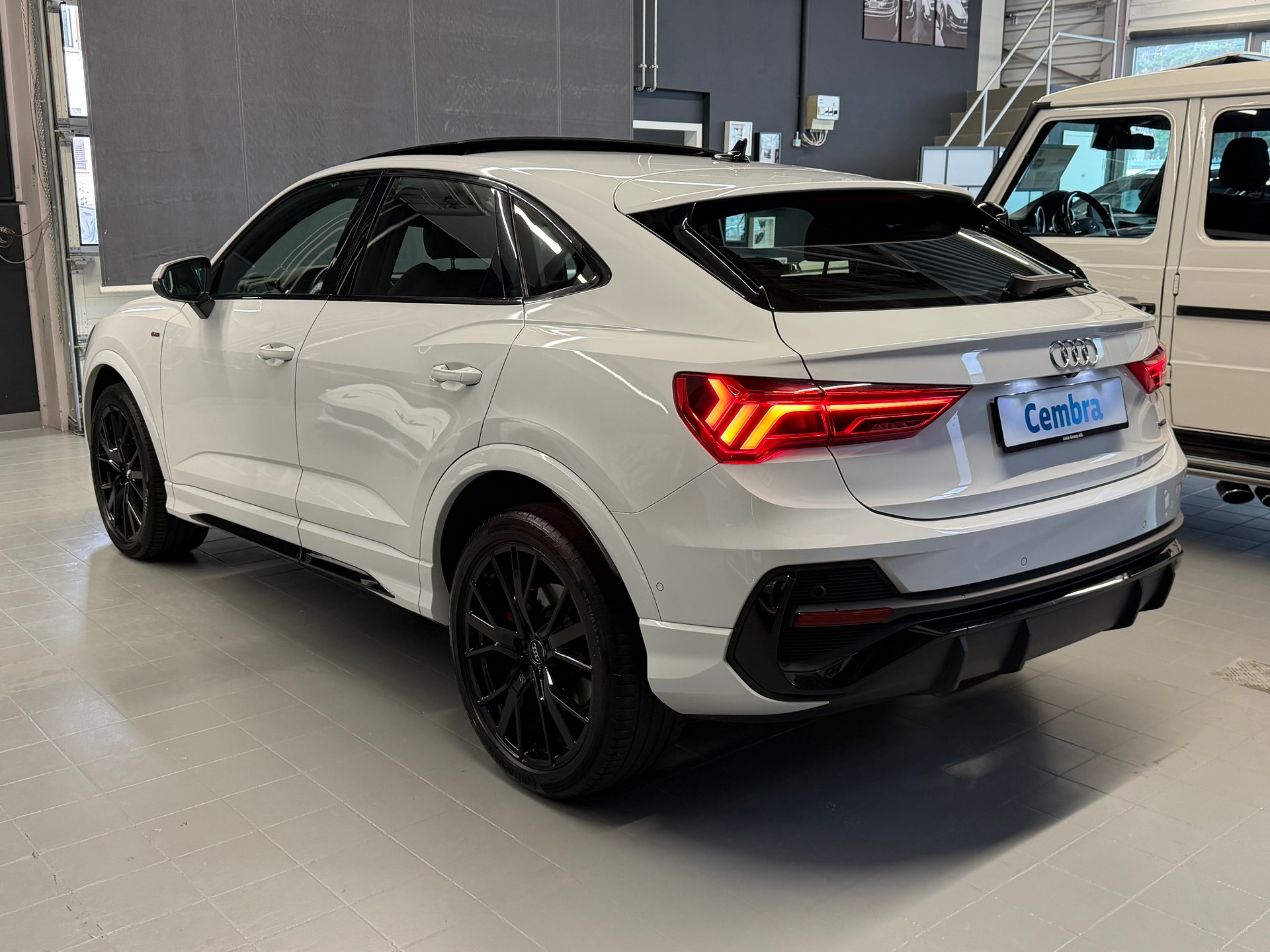 AUDI Q3 Sportback 45 TFSI S line quattro S-tronic 230 PS-image-4