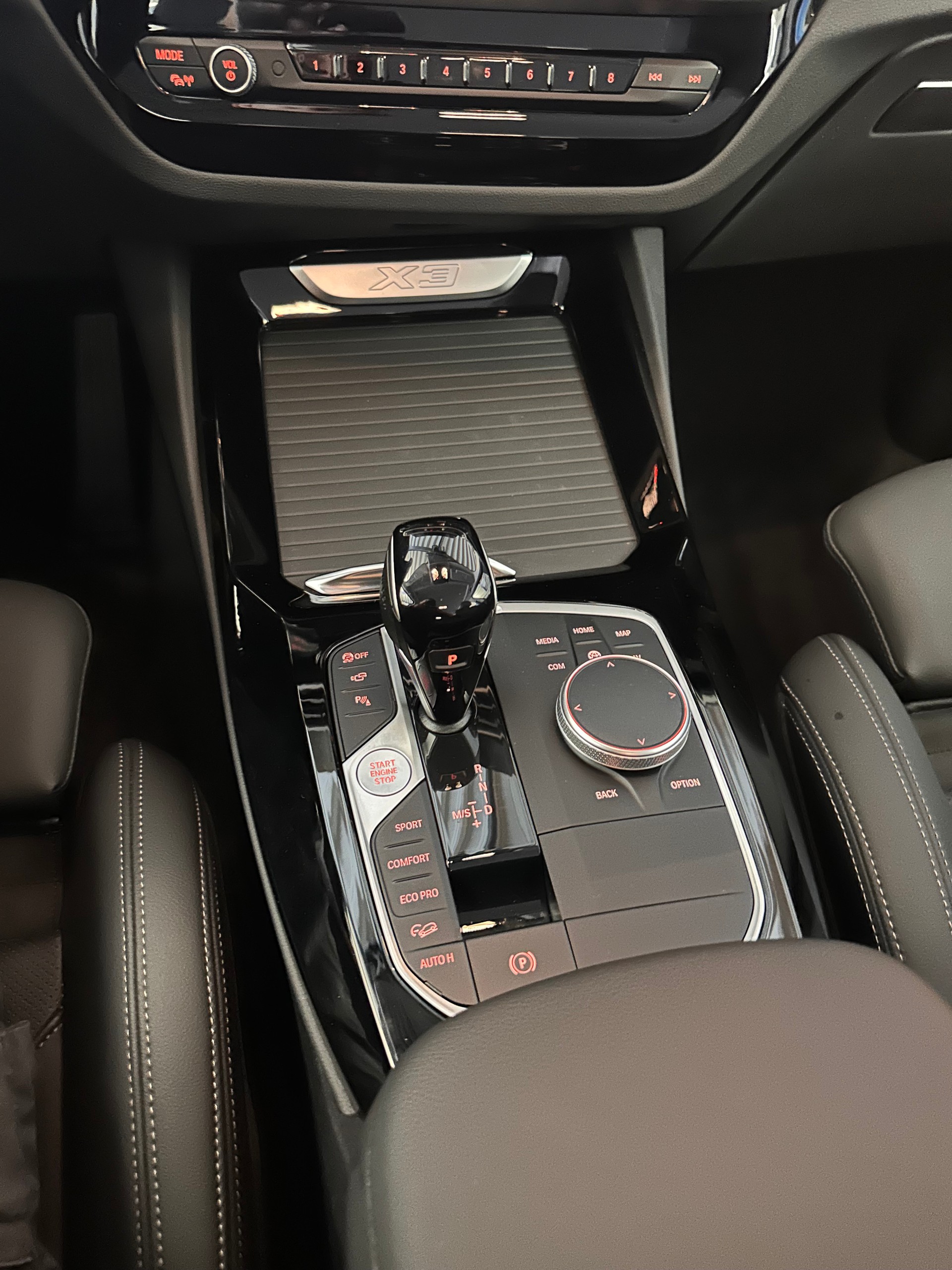 BMW X3 20i xDrive-image-16