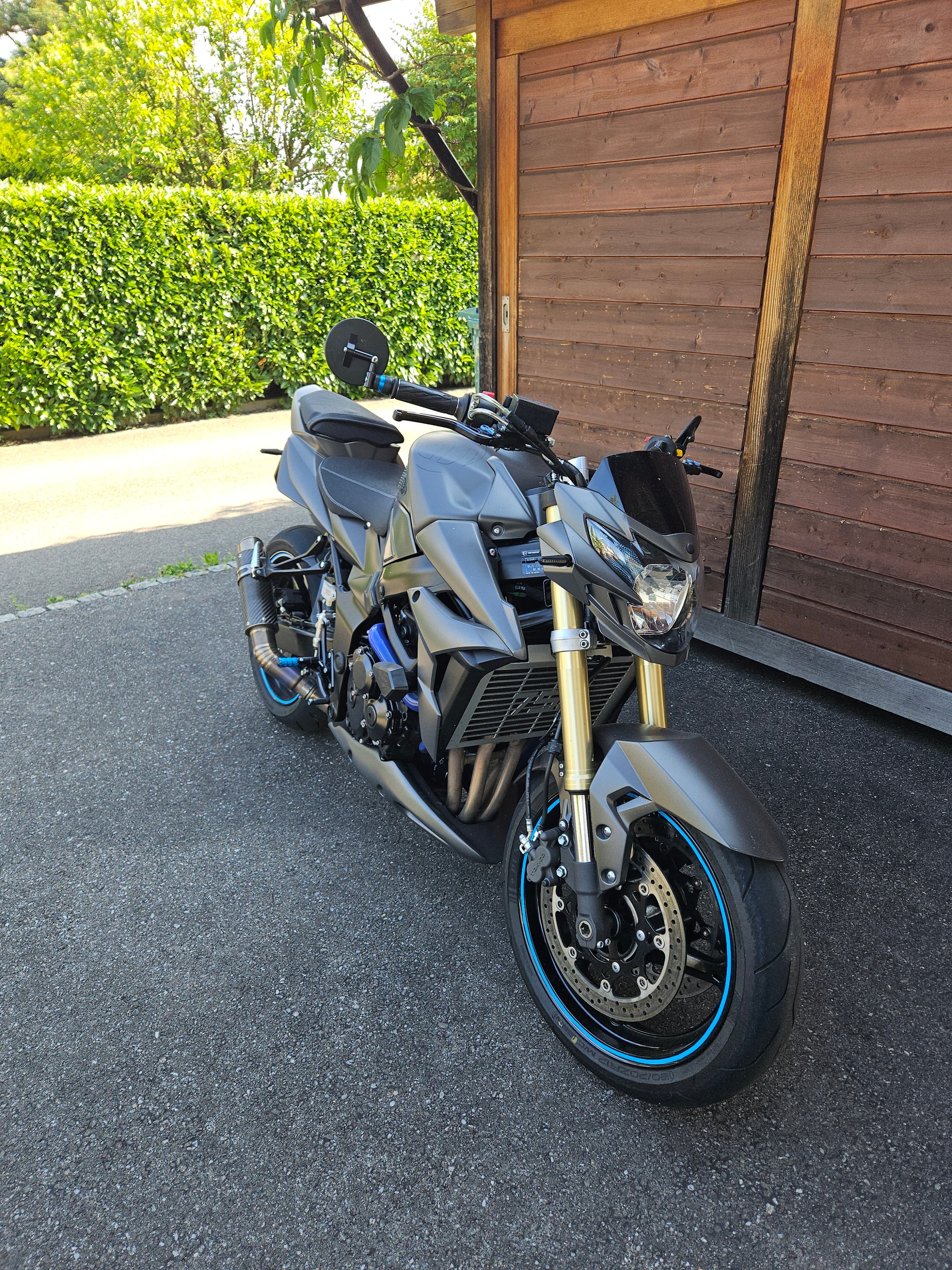 SUZUKI GSR 750 35kW-image-0
