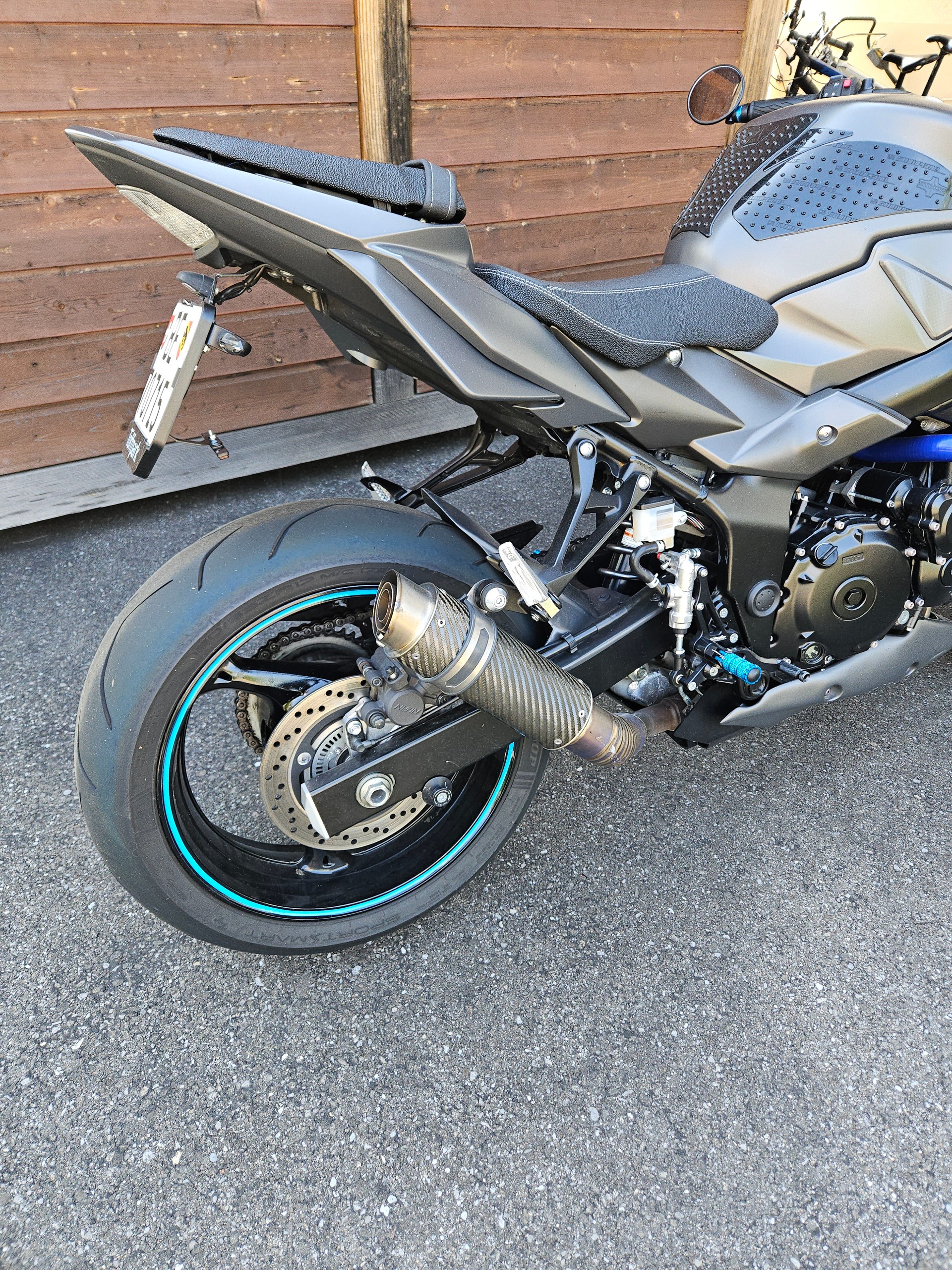 SUZUKI GSR 750 35kW-image-4