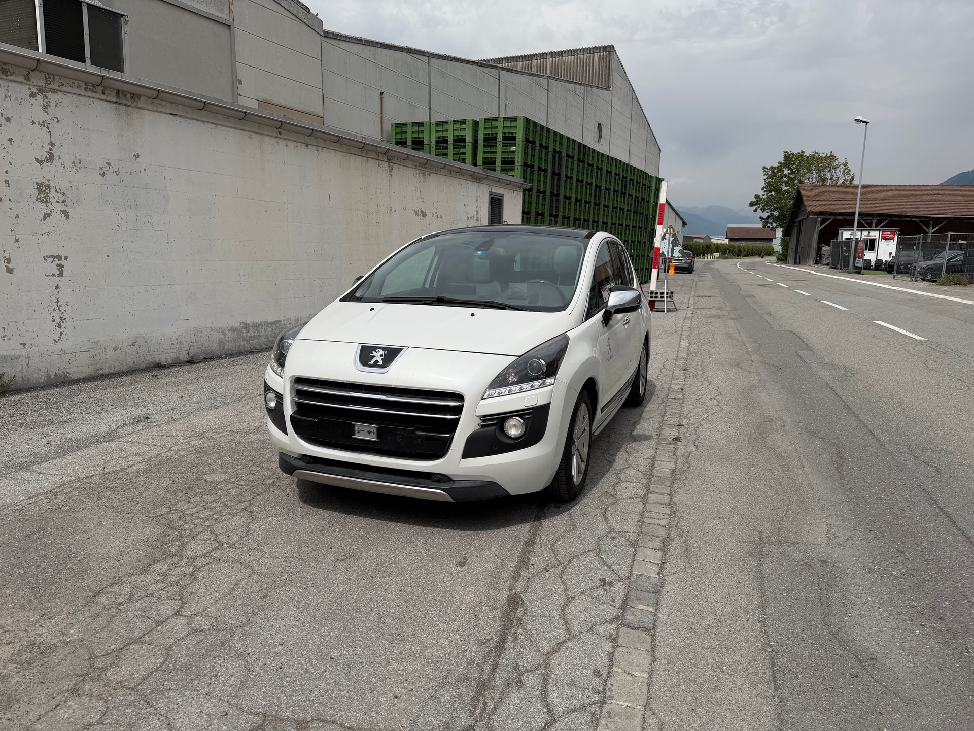 PEUGEOT 3008 HYbrid4 2.0 HDI EGS6