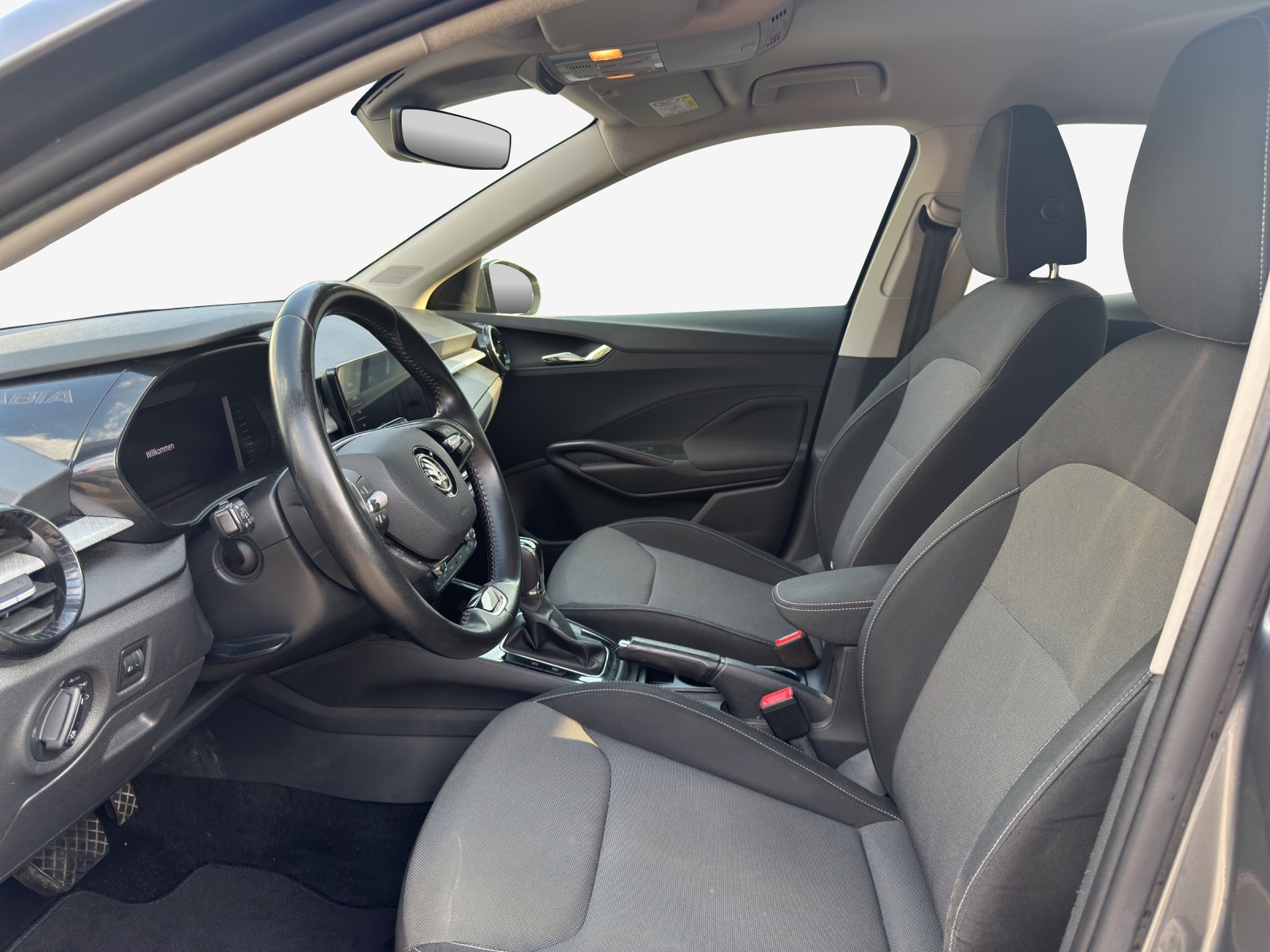SKODA Fabia 1.0 TSI Ambition DSG-image-7