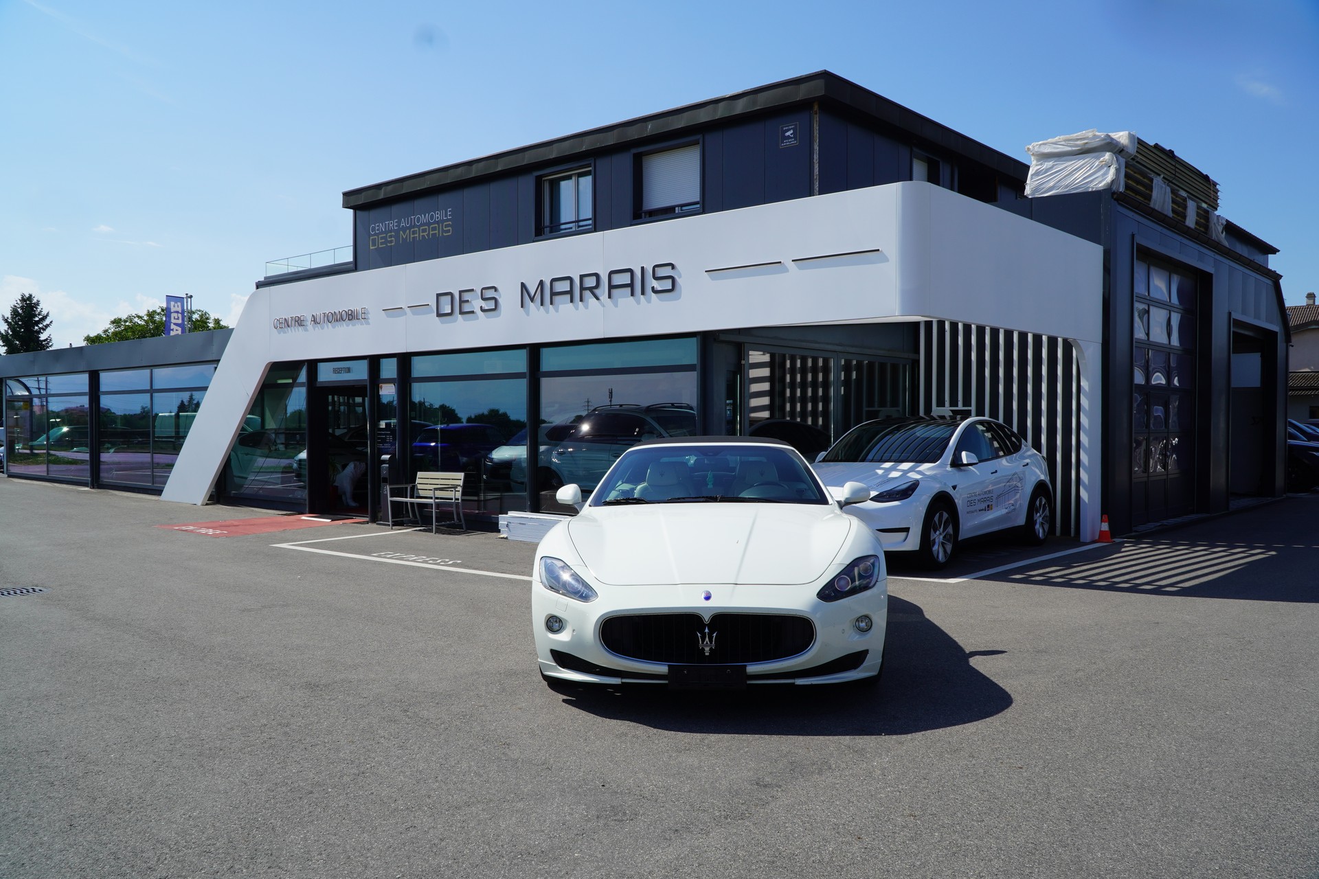 MASERATI GranCabrio Sport Automatica-showroom-element-1