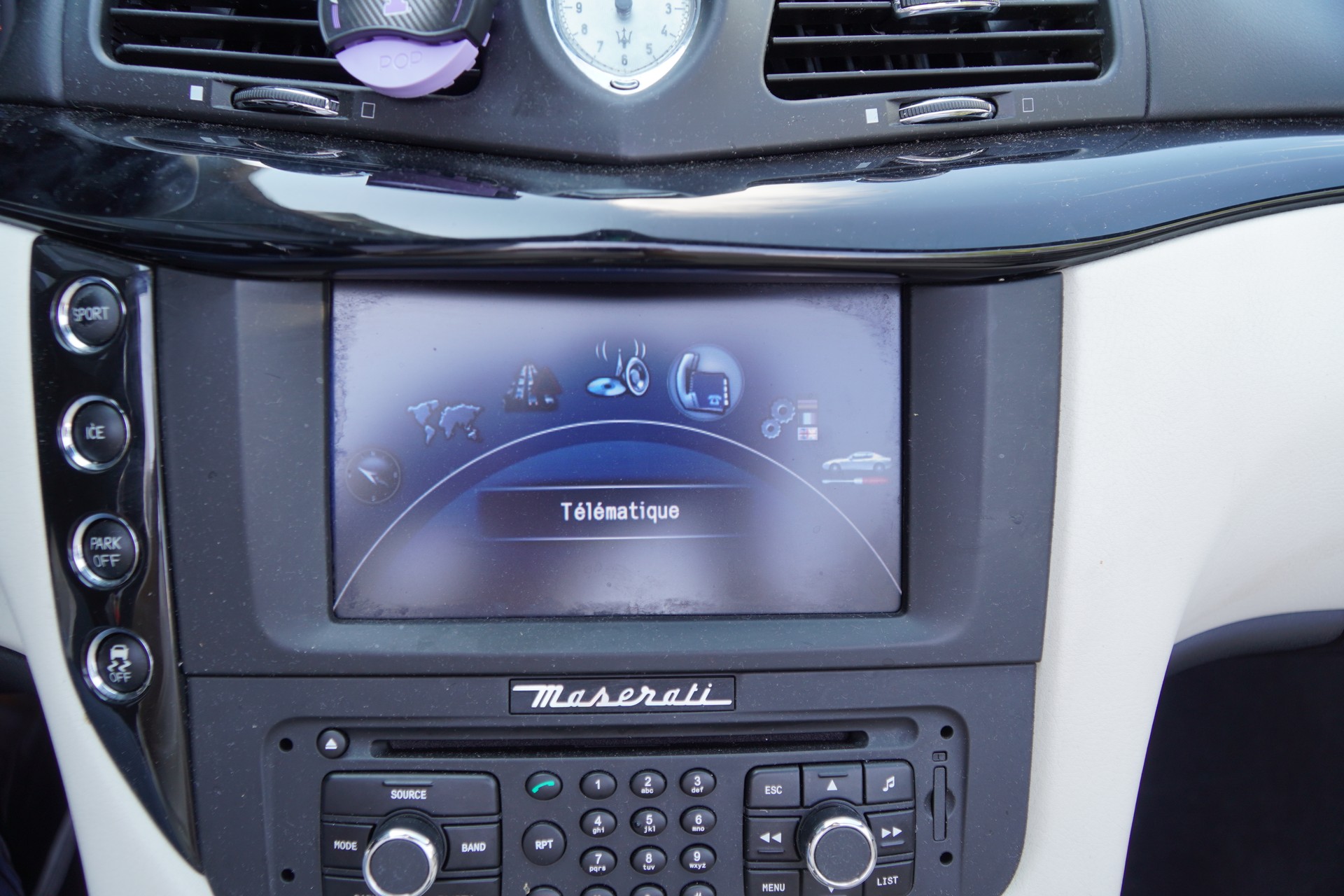 MASERATI GranCabrio Sport Automatica-image-16