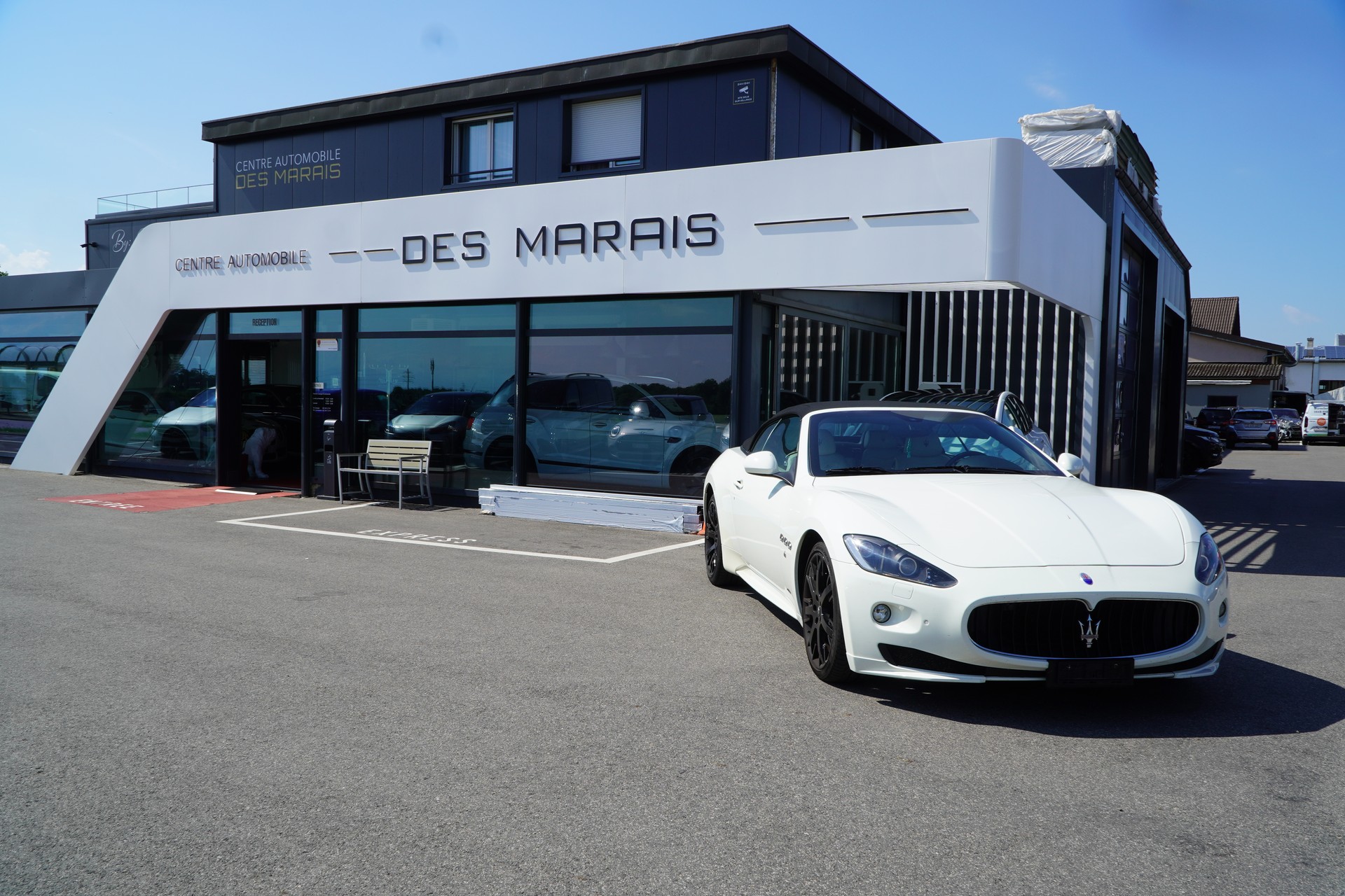 MASERATI GranCabrio Sport Automatica-showroom-element-3