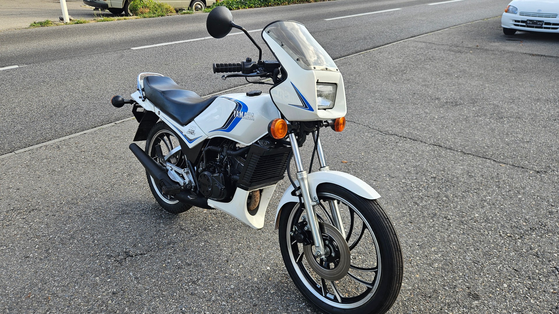 YAMAHA RD 125 LC-image-2