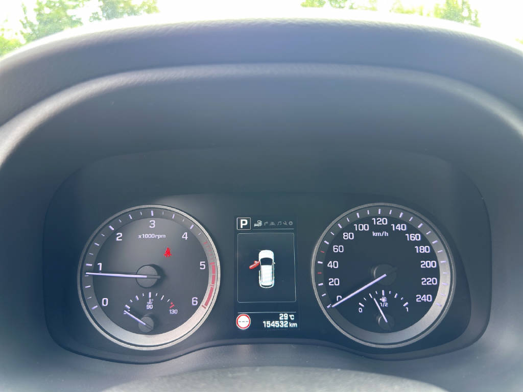 HYUNDAI TUCSON 2.0 CRDi Vertex 4WD-image-15