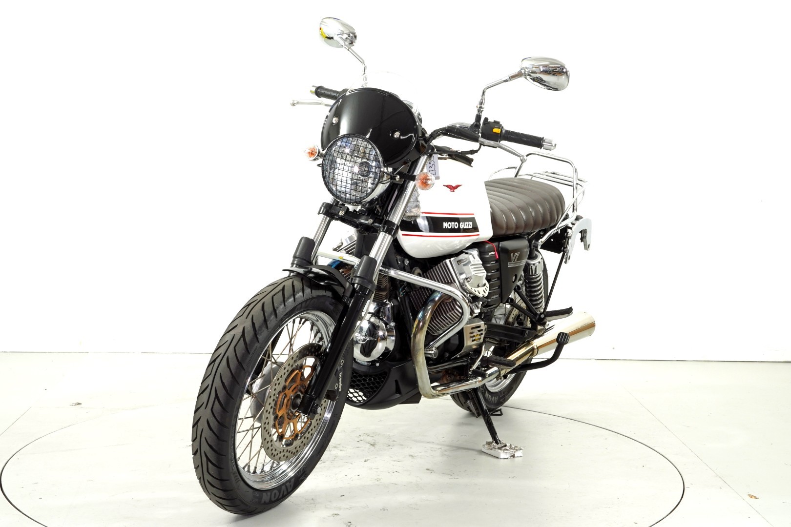 MOTO GUZZI V7 Classic-image-2