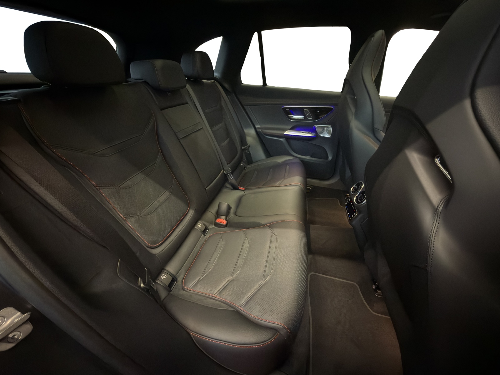 MERCEDES-BENZ GLC 53 AMG 4Matic+ 9G-Tronic-image-14