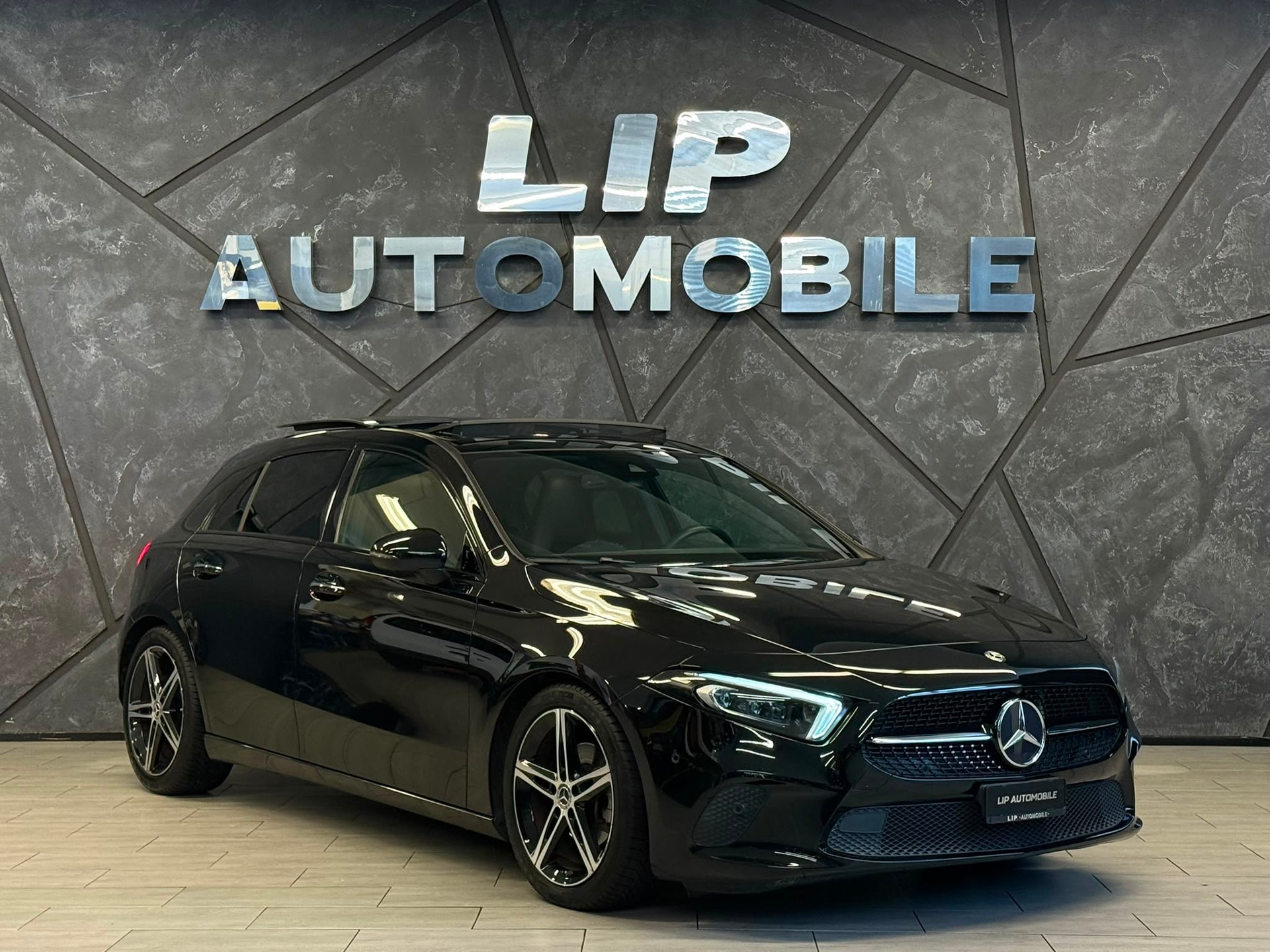 MERCEDES-BENZ A 180 Progressive 7G-DCT-showroom-element-2