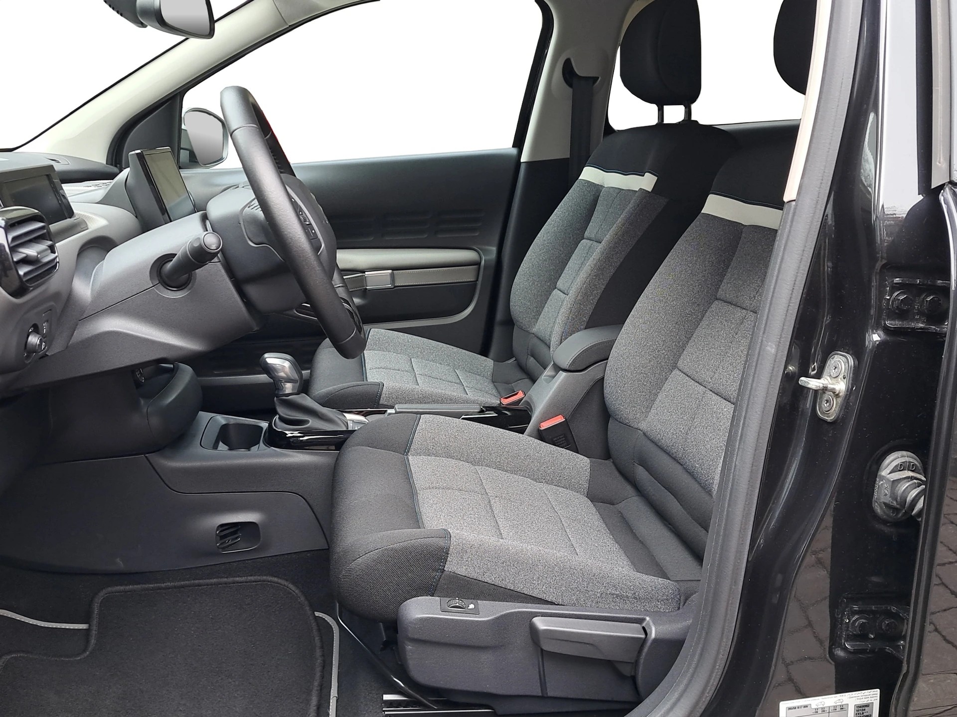 CITROEN C4 Cactus 1.2 Pure Tech Shine EAT6-image-6