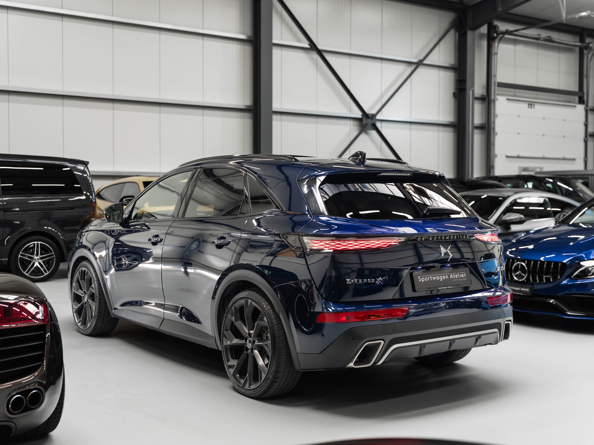 DS AUTOMOBILES DS 7 Crossback E-Tense 360 4x4 Opéra-showroom-element-1