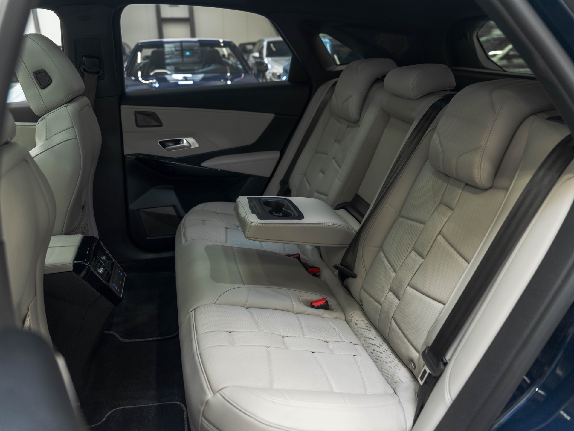 DS AUTOMOBILES DS 7 Crossback E-Tense 360 4x4 Opéra-image-12