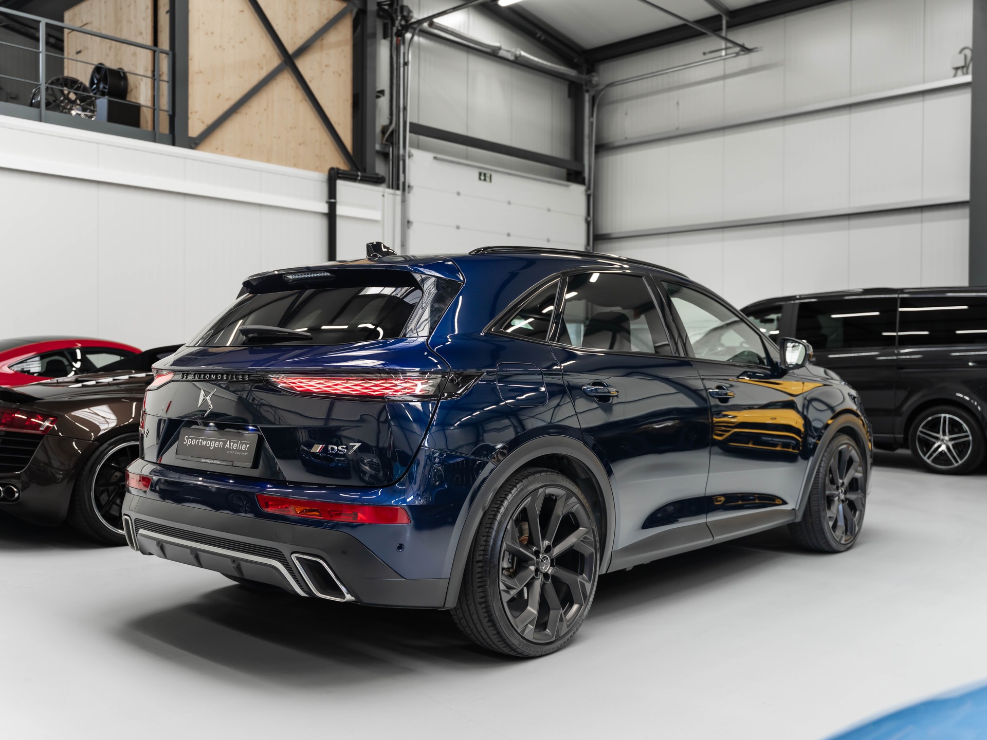 DS AUTOMOBILES DS 7 Crossback E-Tense 360 4x4 Opéra-showroom-element-3