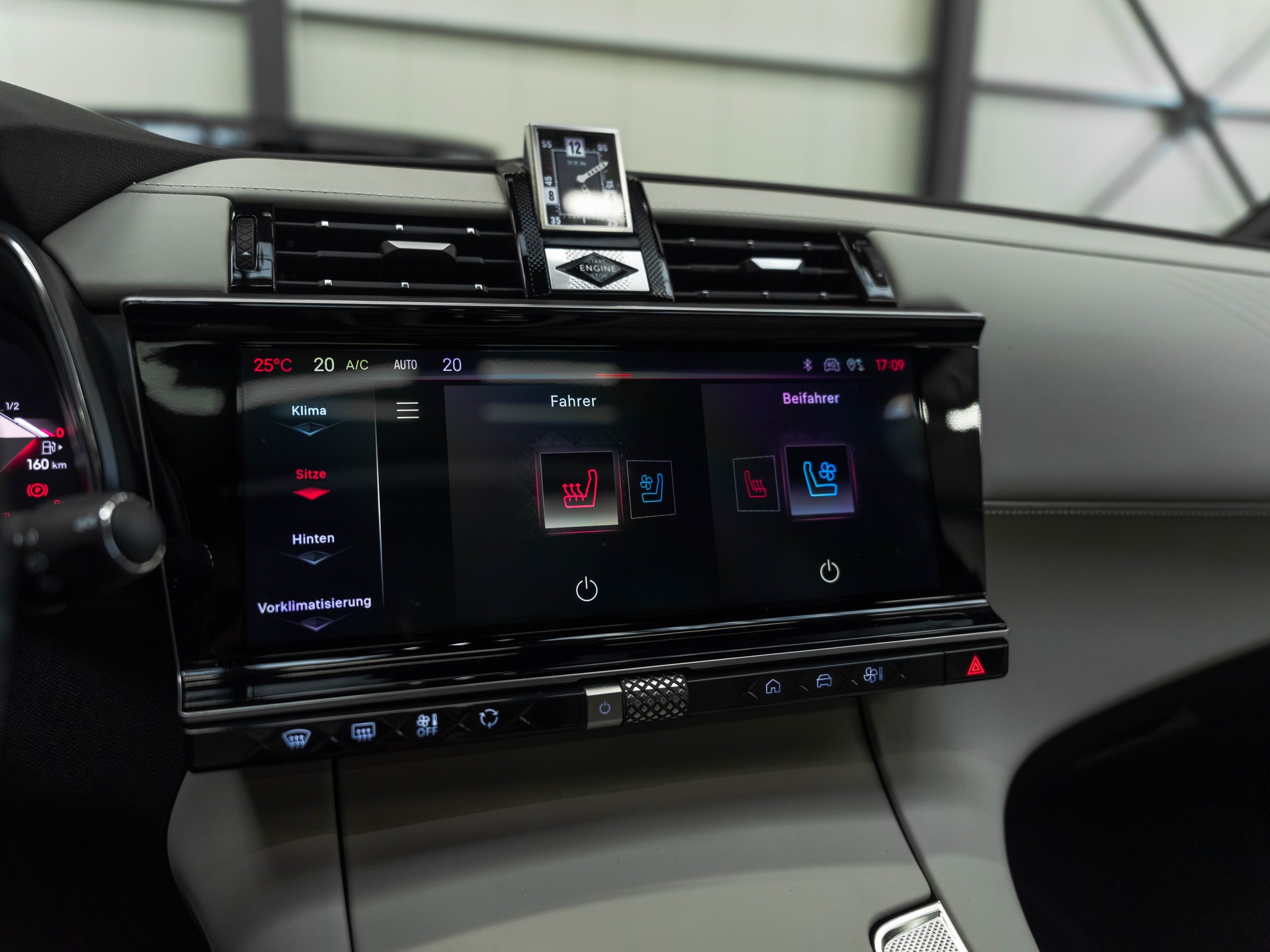 DS AUTOMOBILES DS 7 Crossback E-Tense 360 4x4 Opéra-image-27