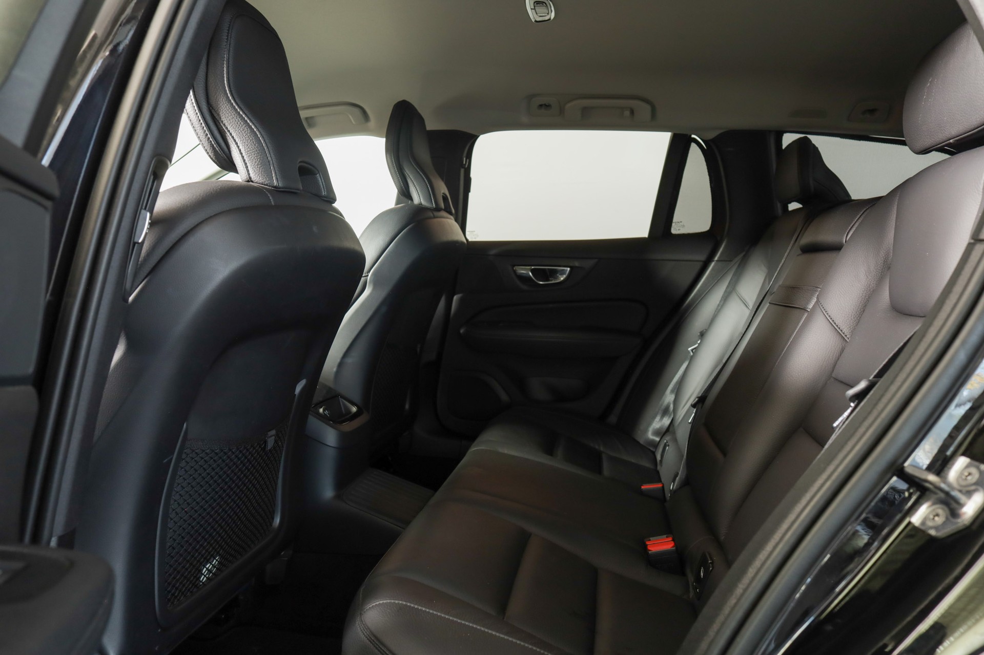 VOLVO V60 T6 eAWD Twin Engine Inscription Geartronic-image-10