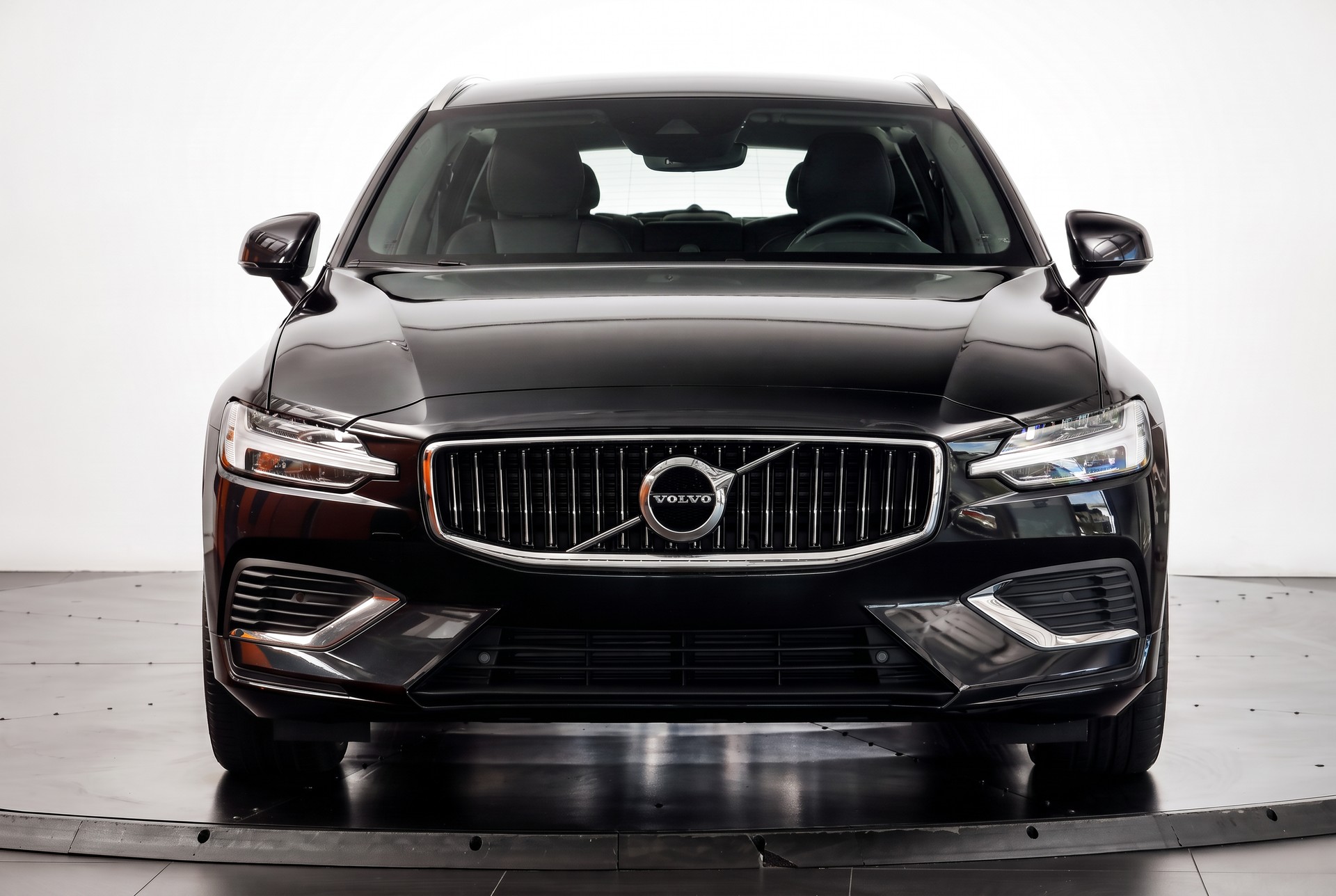 VOLVO V60 T6 eAWD Twin Engine Inscription Geartronic-showroom-element-1