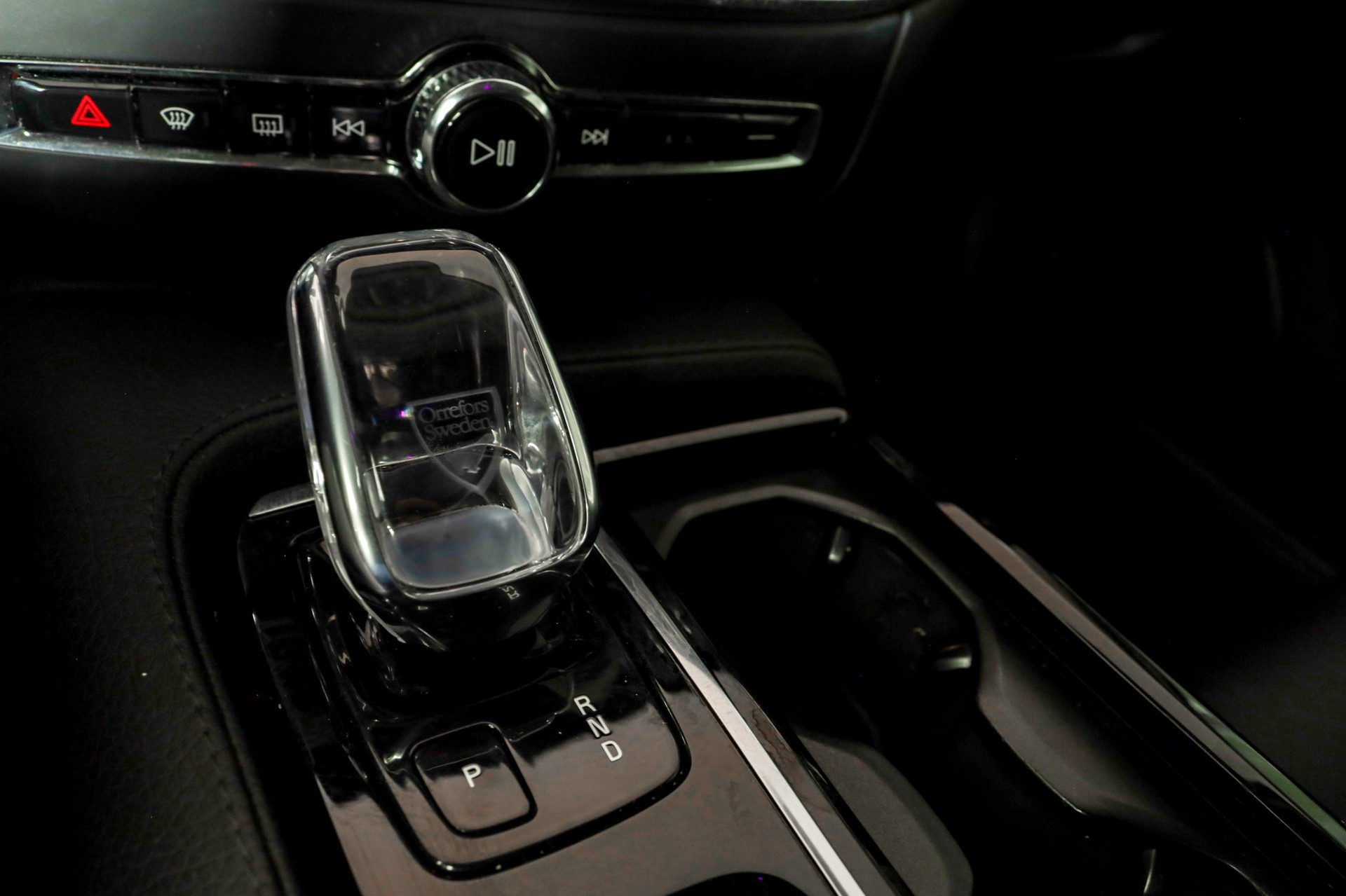 VOLVO V60 T6 eAWD Twin Engine Inscription Geartronic-image-13