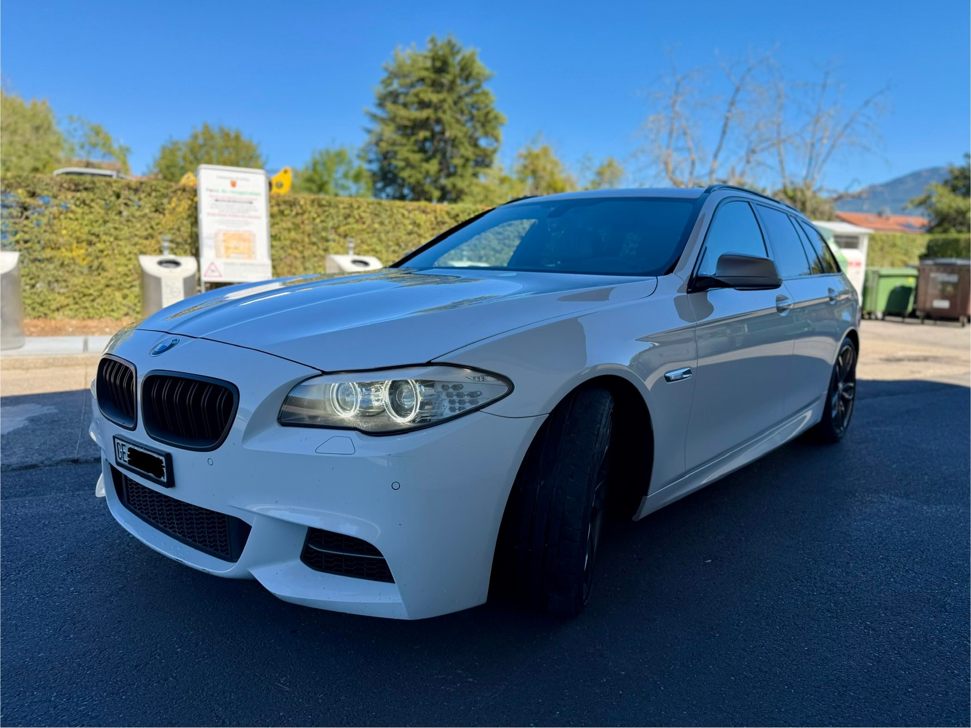 BMW M550d xDrive Touring Steptronic-image-1