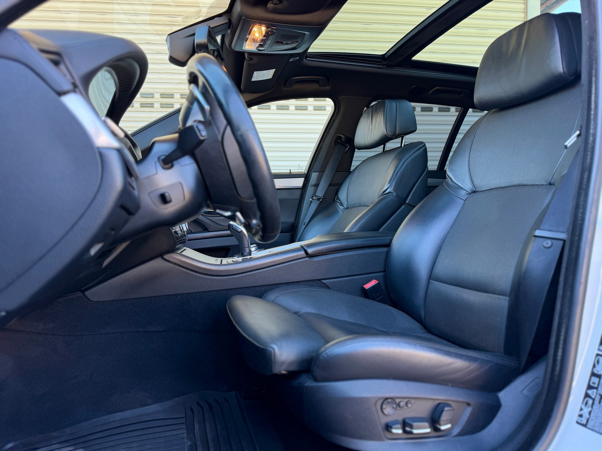 BMW M550d xDrive Touring Steptronic-image-9
