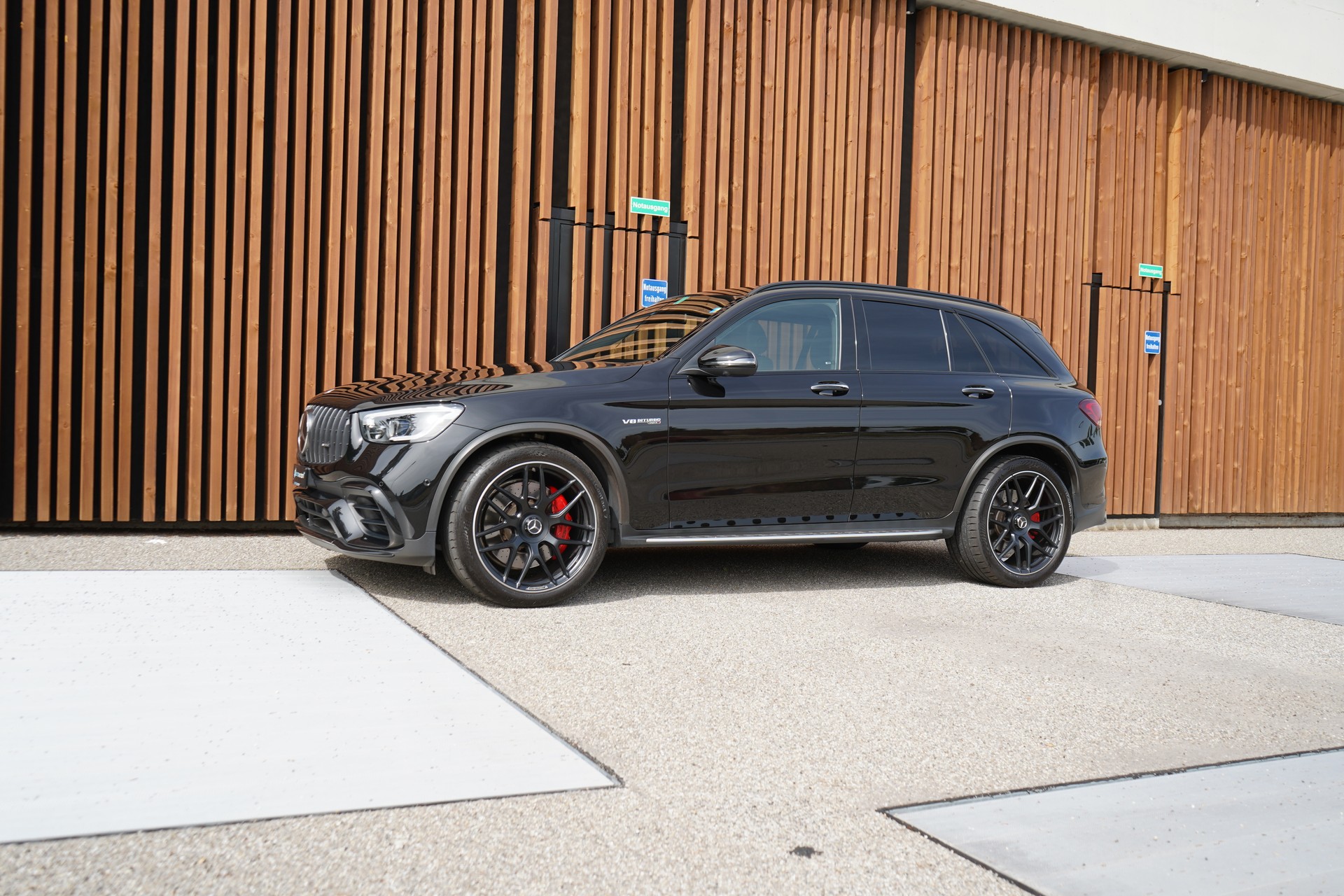 MERCEDES-BENZ GLC 63 S AMG BLACK 4MATIC+ 9G-TRONIC l 510 PS-image-6