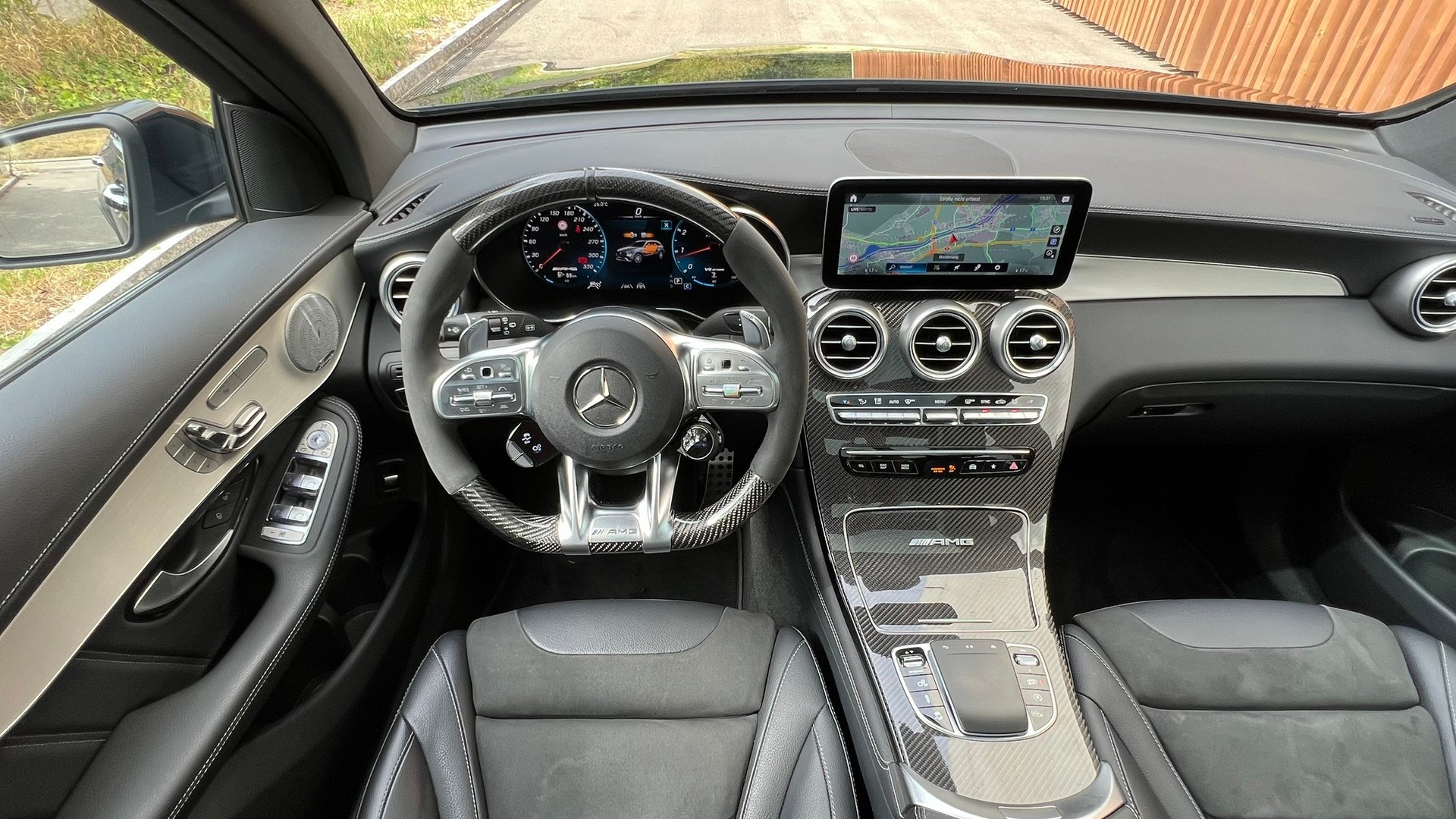 MERCEDES-BENZ GLC 63 S AMG BLACK 4MATIC+ 9G-TRONIC l 510 PS-image-19