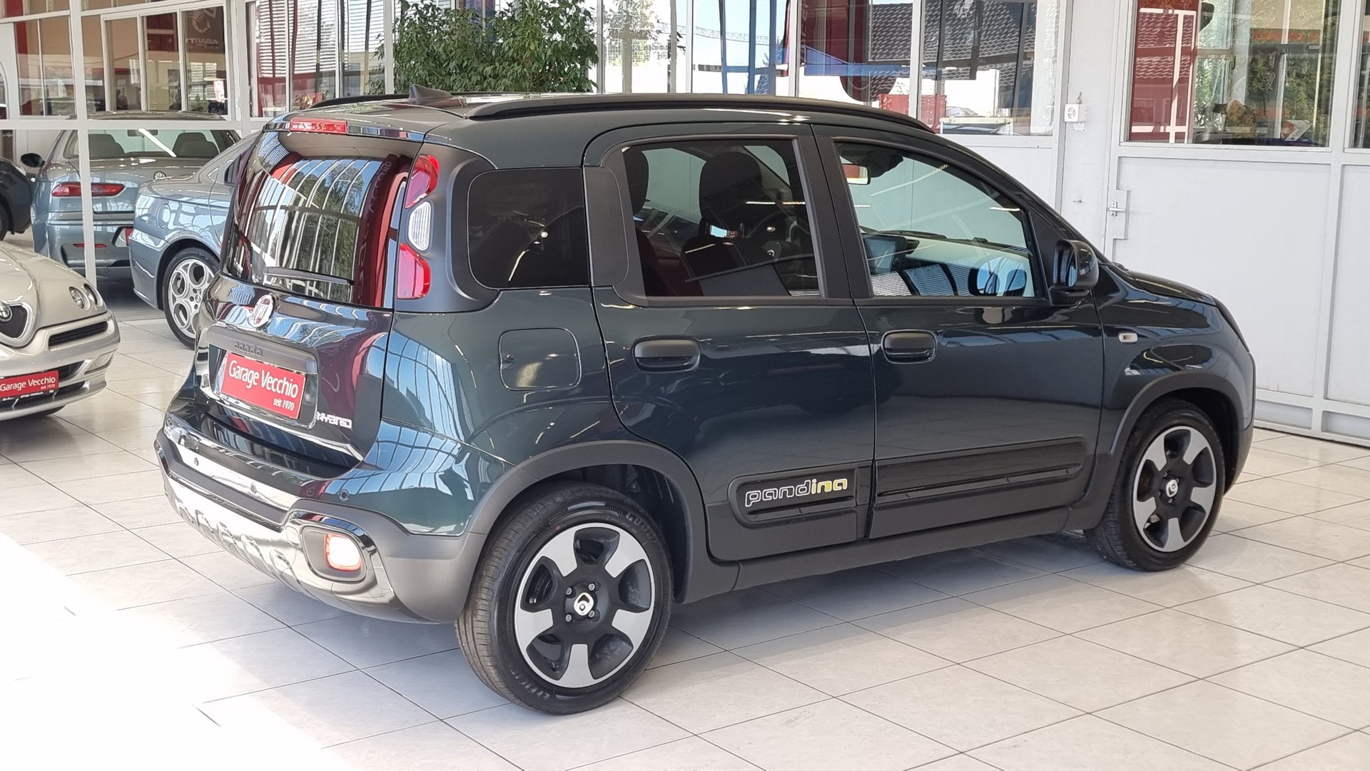 FIAT Panda 1.0 Hybrid Cross-image-4