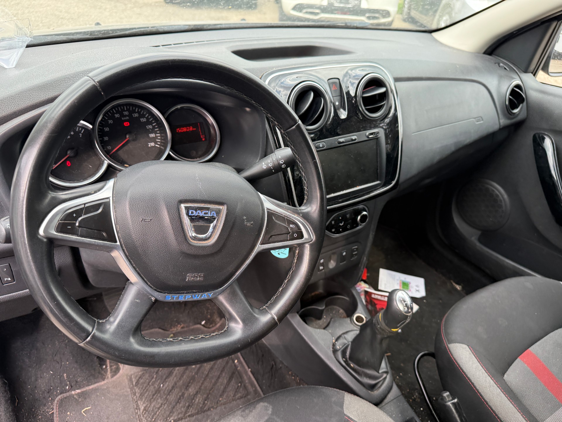 DACIA Logan MCV TCe 90 Stepway-image-10