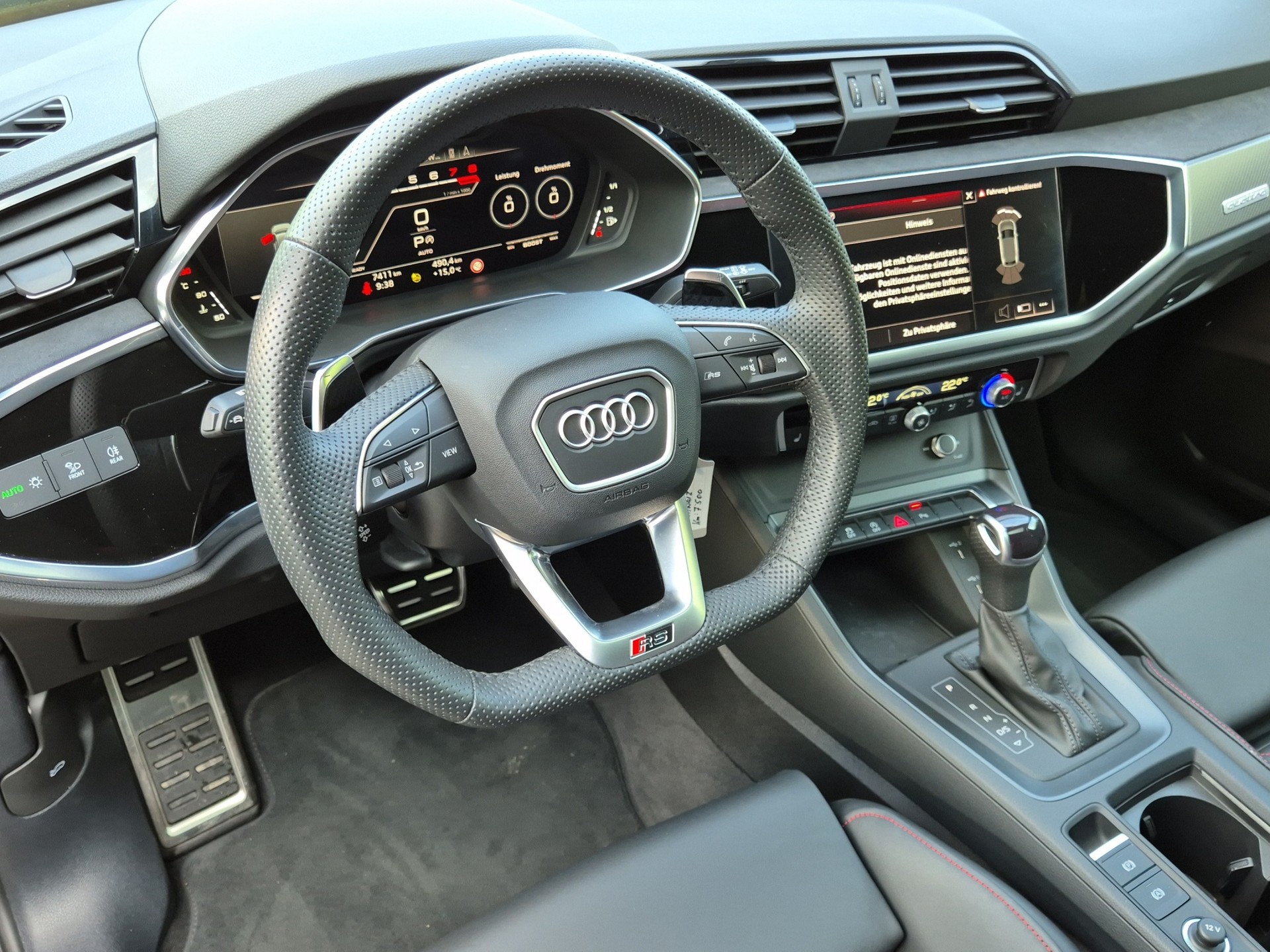 AUDI RS Q3 Sportback quattro S tronic-image-12