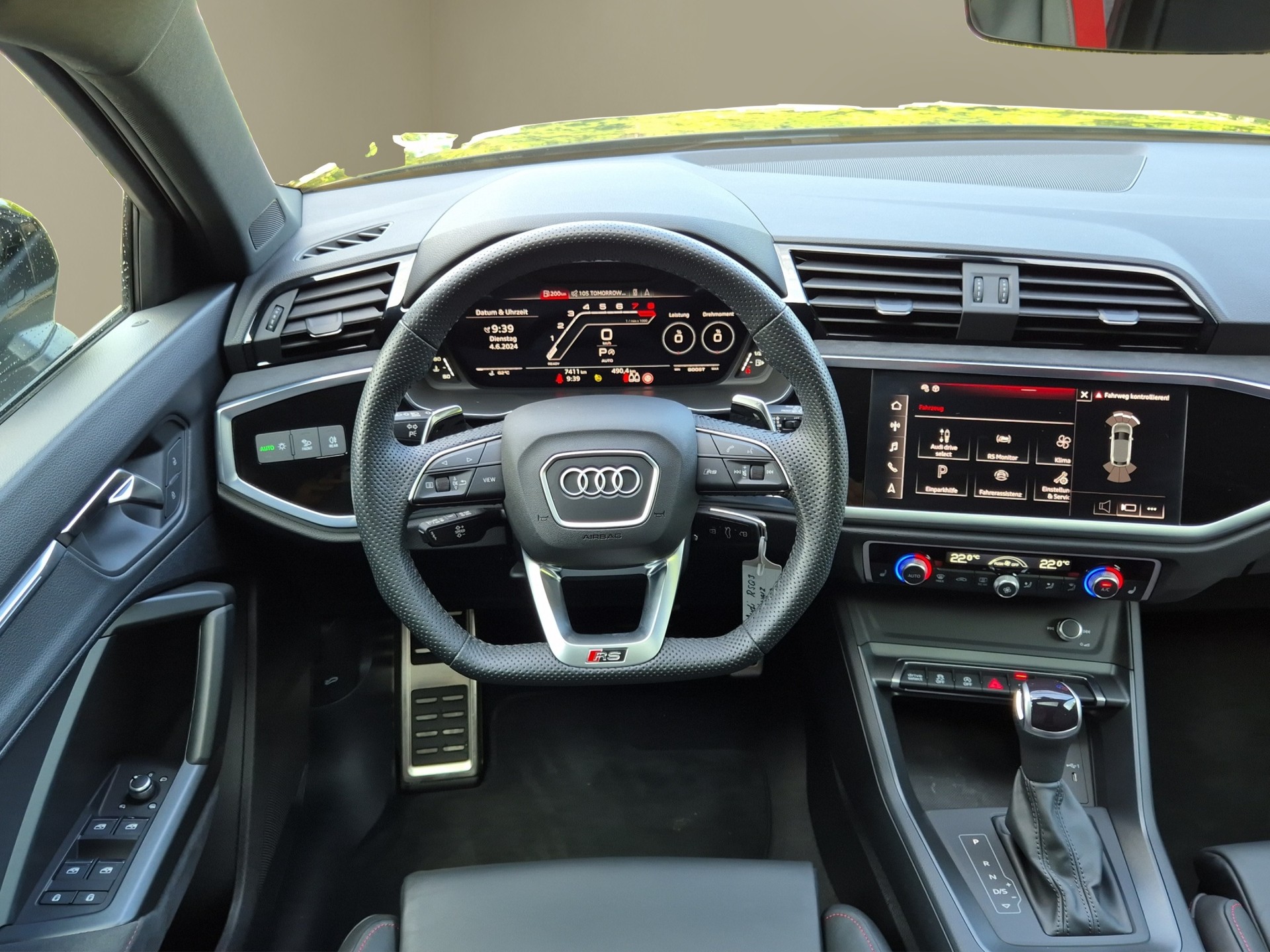 AUDI RS Q3 Sportback quattro S tronic-image-13