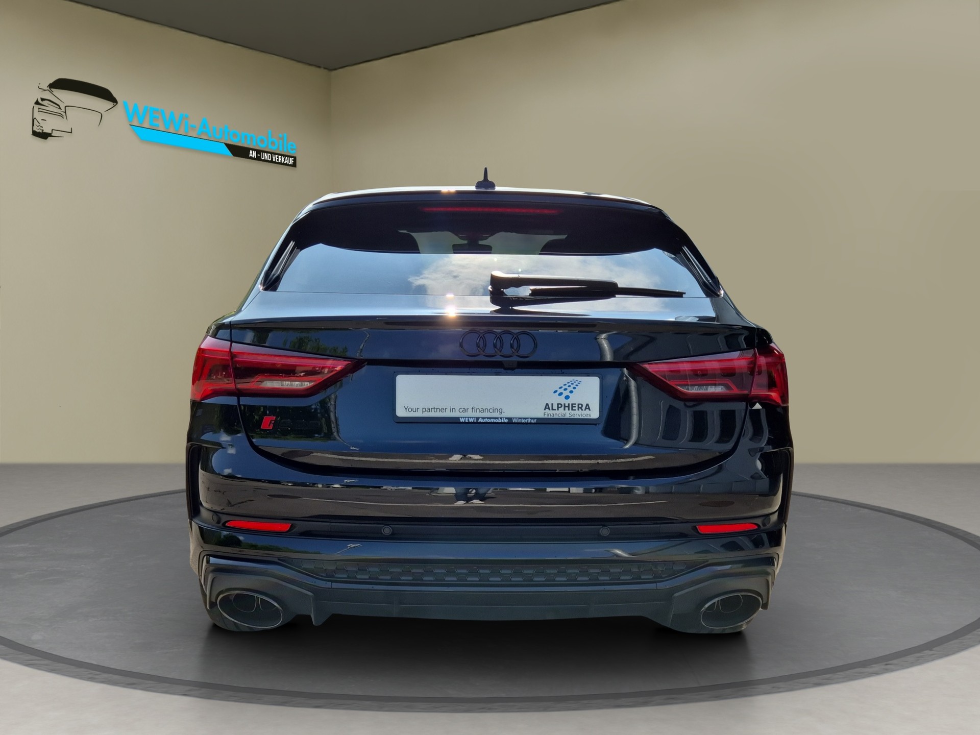 AUDI RS Q3 Sportback quattro S tronic-showroom-element-3