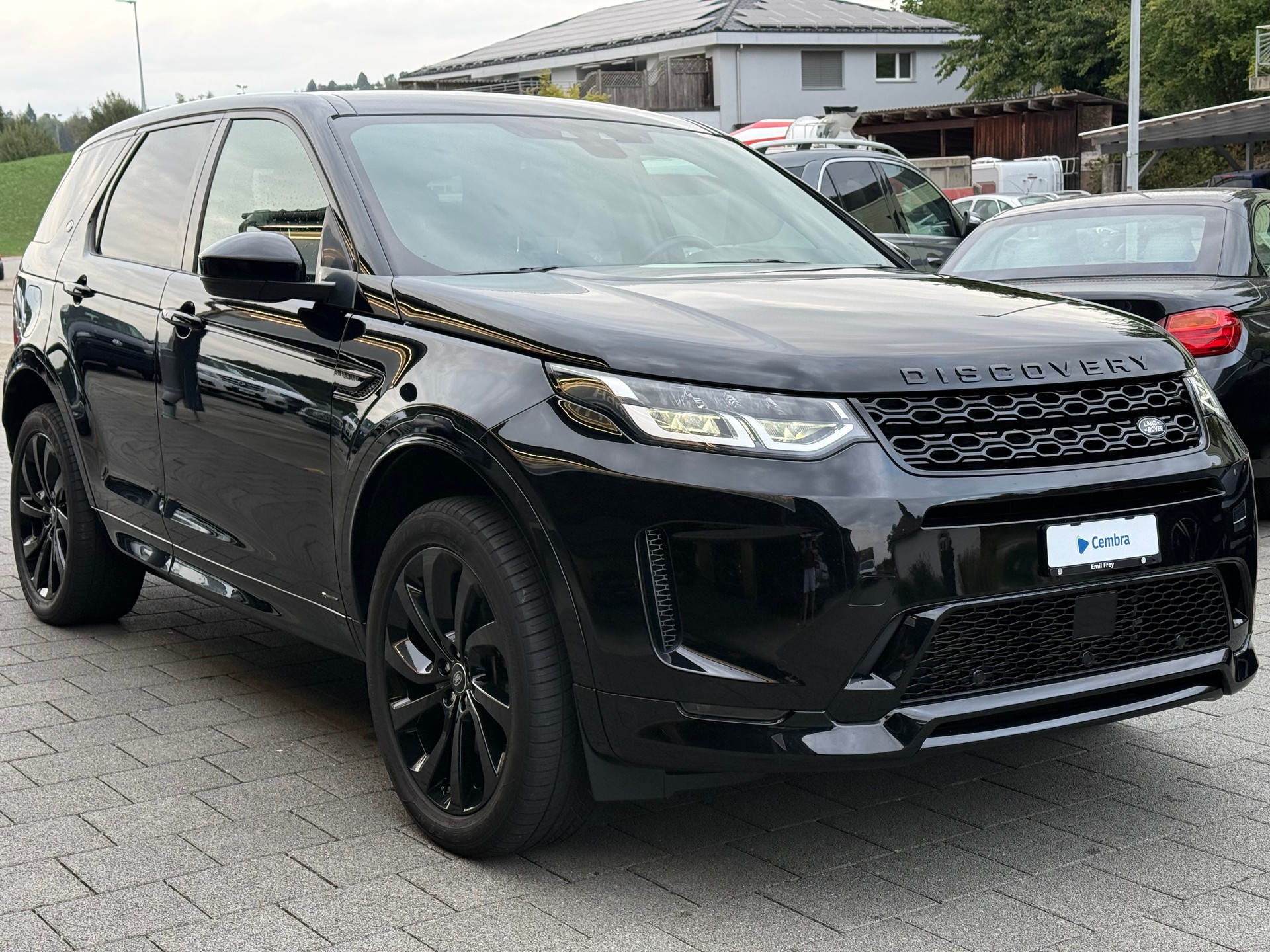 LAND ROVER Discovery Sport P300e S R-Dynamic-image-1