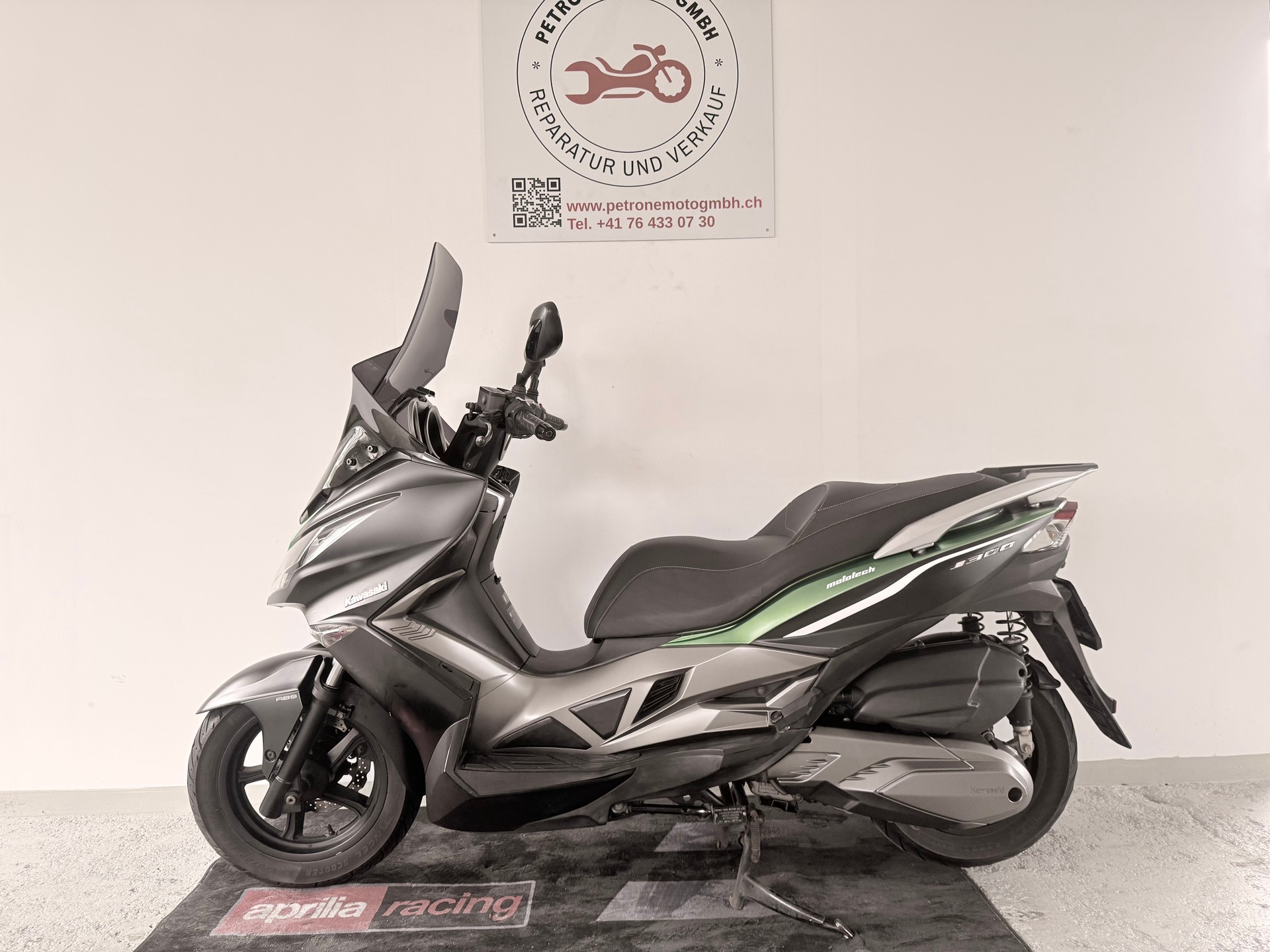 KAWASAKI J 300 ABS-image-1