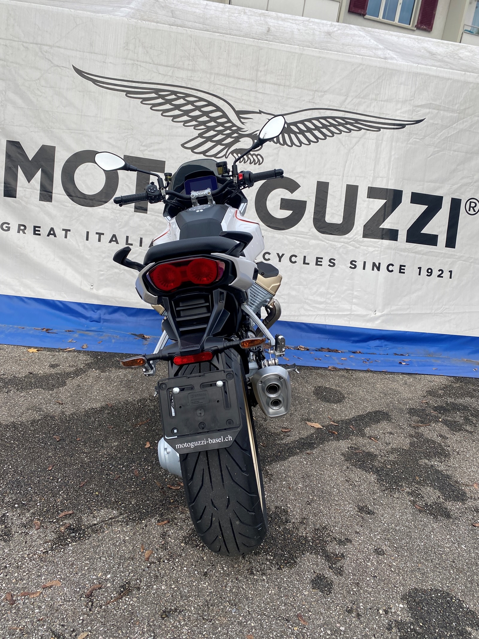 MOTO GUZZI V100 Mandello-image-10