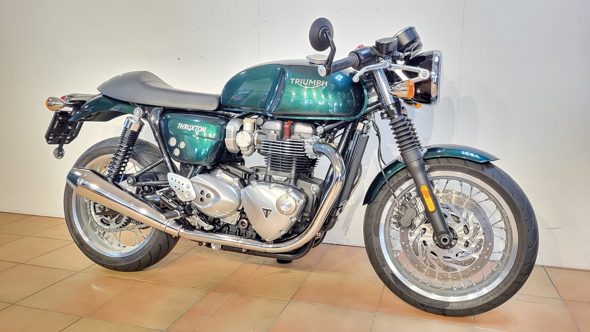 TRIUMPH Thruxton 1200 i ABS-image-2