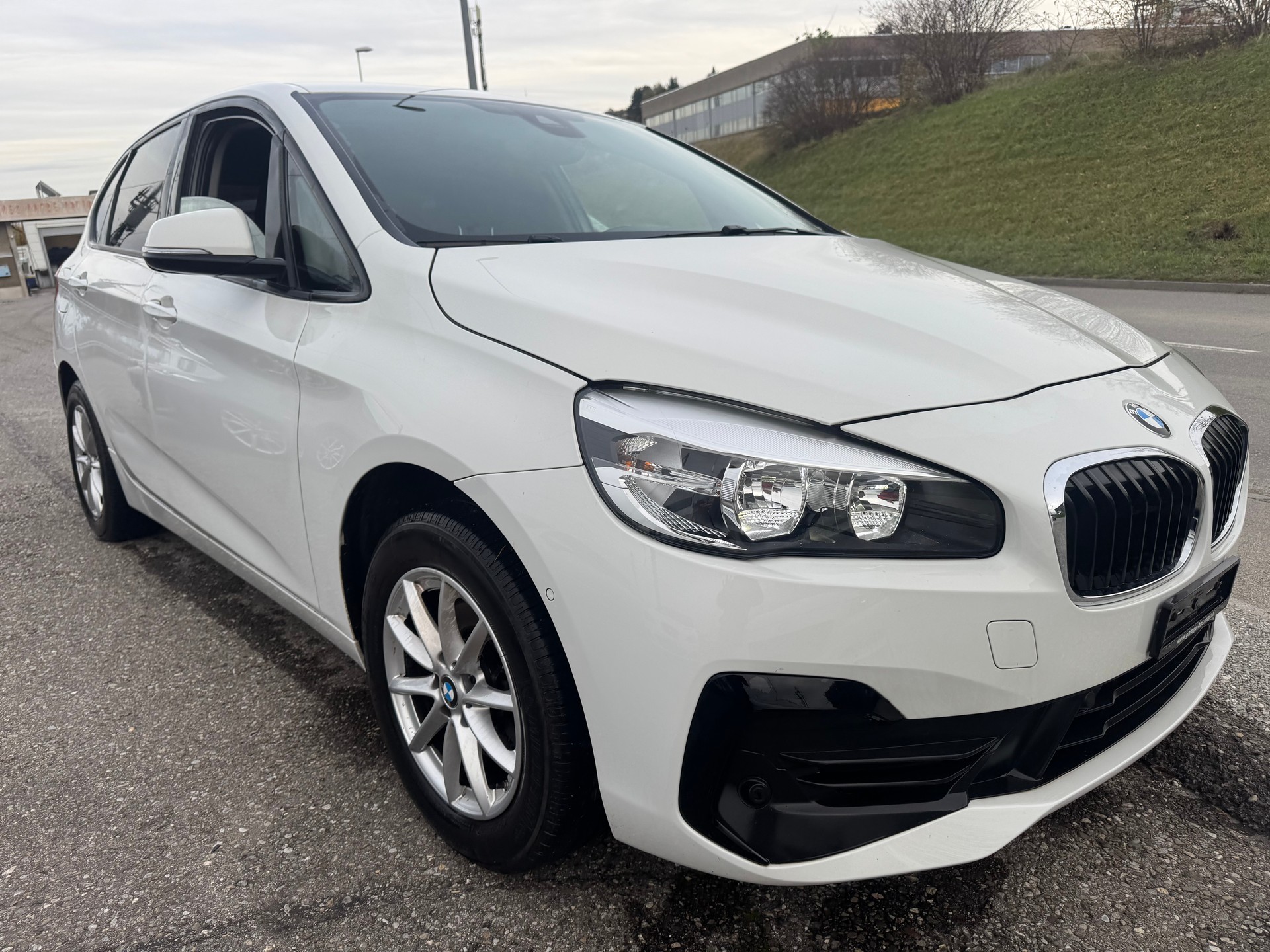 BMW 216d Active Tourer Sport Line-image-2
