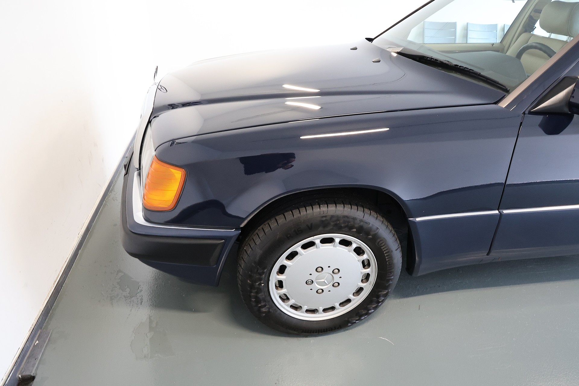 MERCEDES-BENZ 300 E 4-Matic Automatic *Veteranenfahrzeug*-image-5